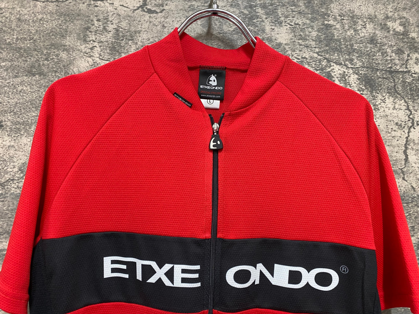 JC659 エチュンド ETXEONDO 半袖 サイクルジャージ 赤 黒 L 未使用