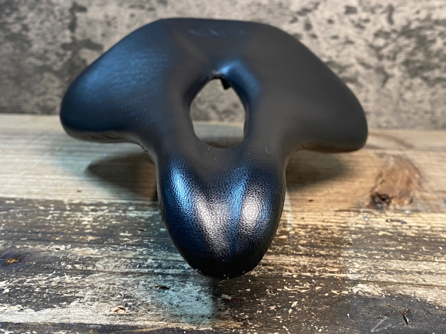 IY274 TNi ライトフライ LiteFly サドル 黒 カーボンレール