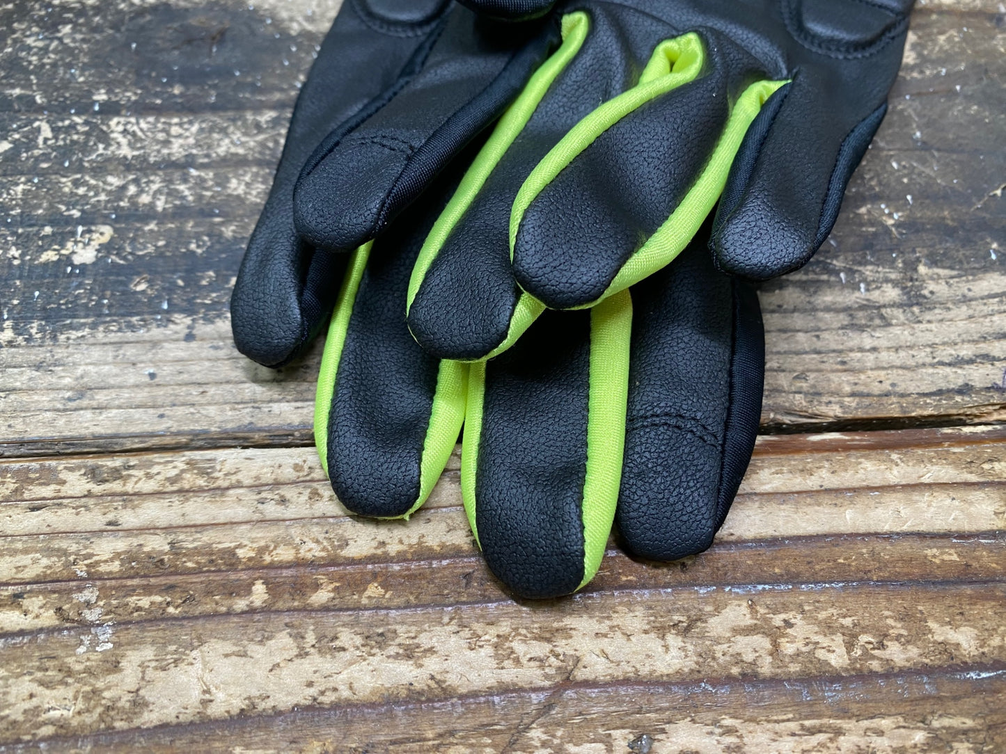 JB084 リオンドカペルミュール Lion de KAPELMUUR 長指 グローブ 黒 黄 XS