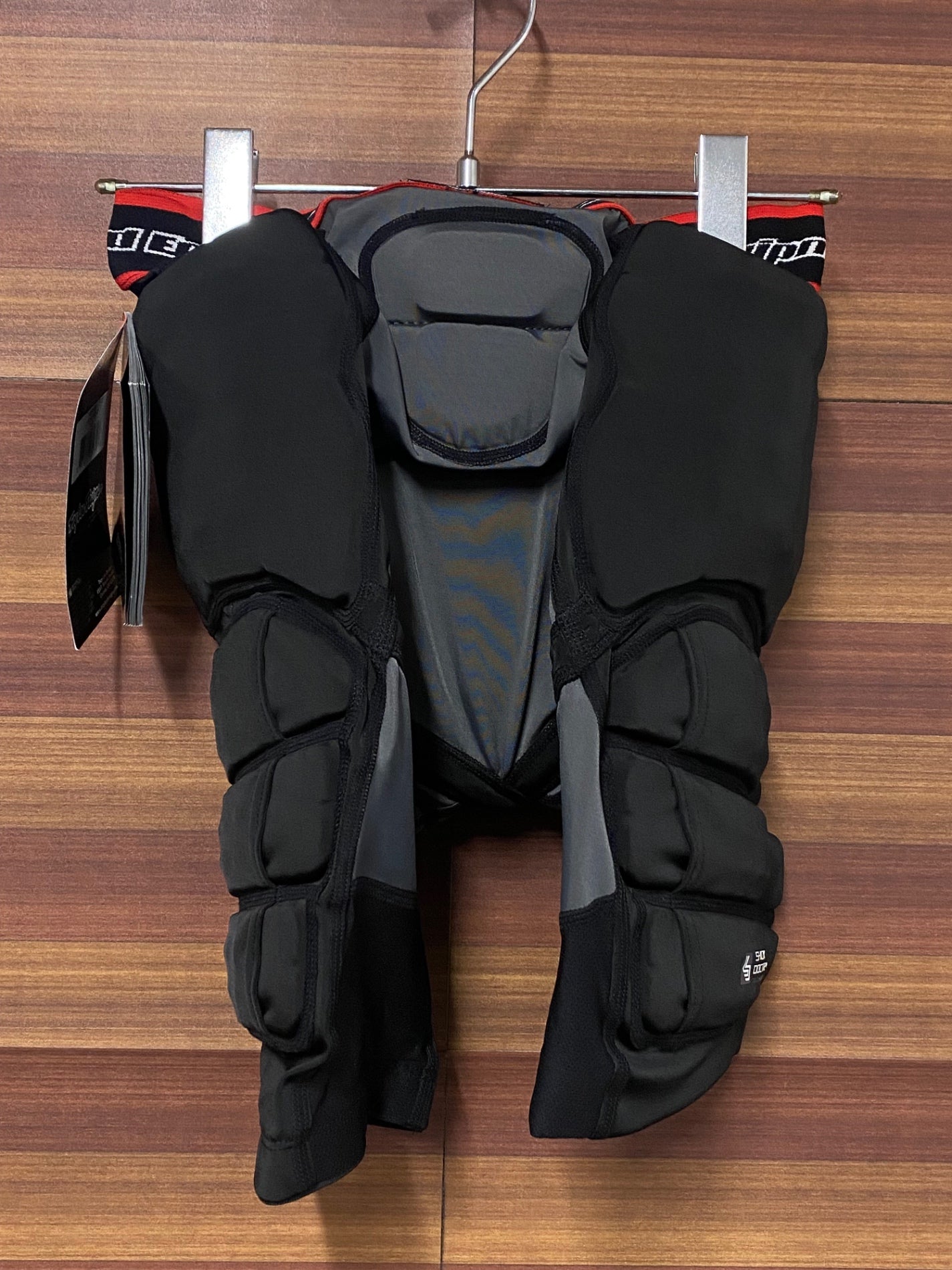 IR898 トロイリ― TroyLee Ⅾesigns BASE PROTECTIVE SHORTS 黒 LG 未使用品