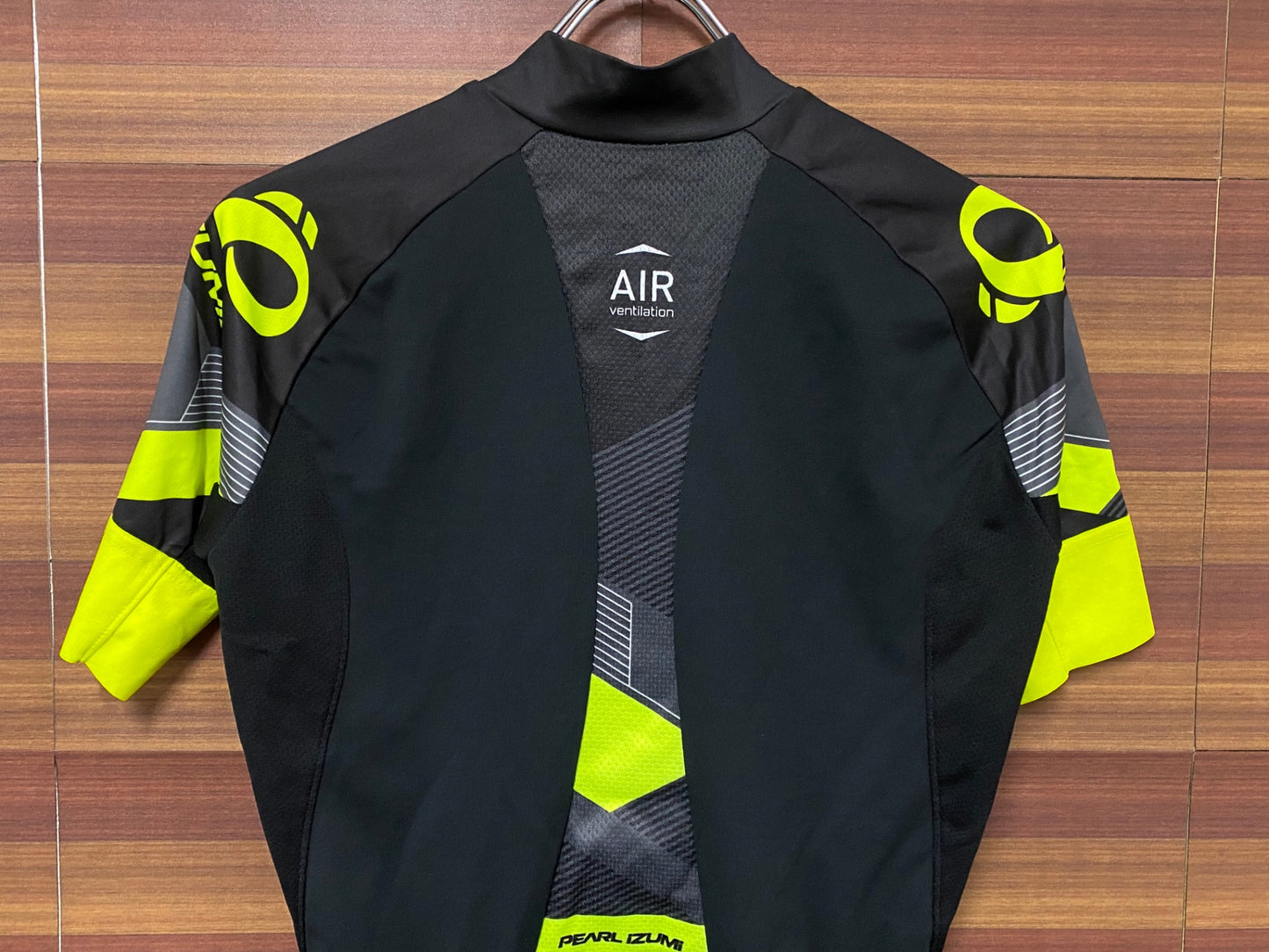 IQ946 パールイズミ PEARL iZUMi 半袖サイクルジャージ 黒黄緑 M