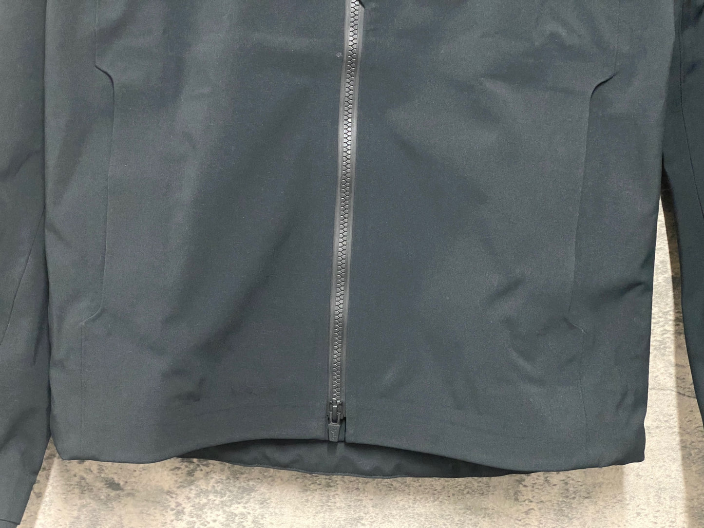 IV326 ラファ Rapha HOODED RAIN JACKET Ⅱ 長袖 サイクルジャケット 紺 XS