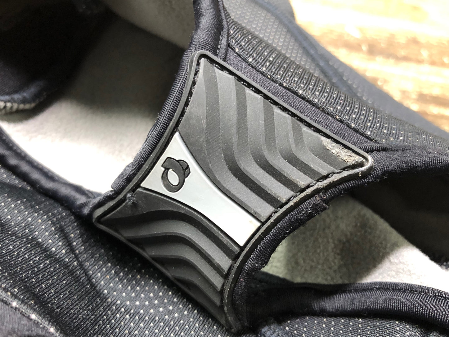 IY994 パールイズミ PEARL iZUMi シューズカバー 裏起毛 黒 L