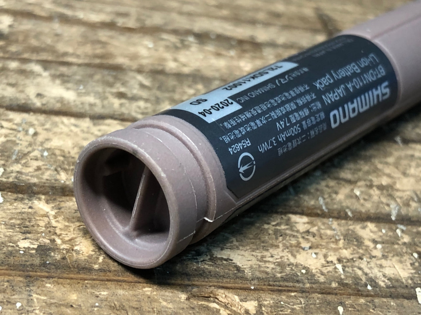 IT636 シマノ SHIMANO BT-DN110-A ビルトインバッテリー Di2 電動 ケーブル付属