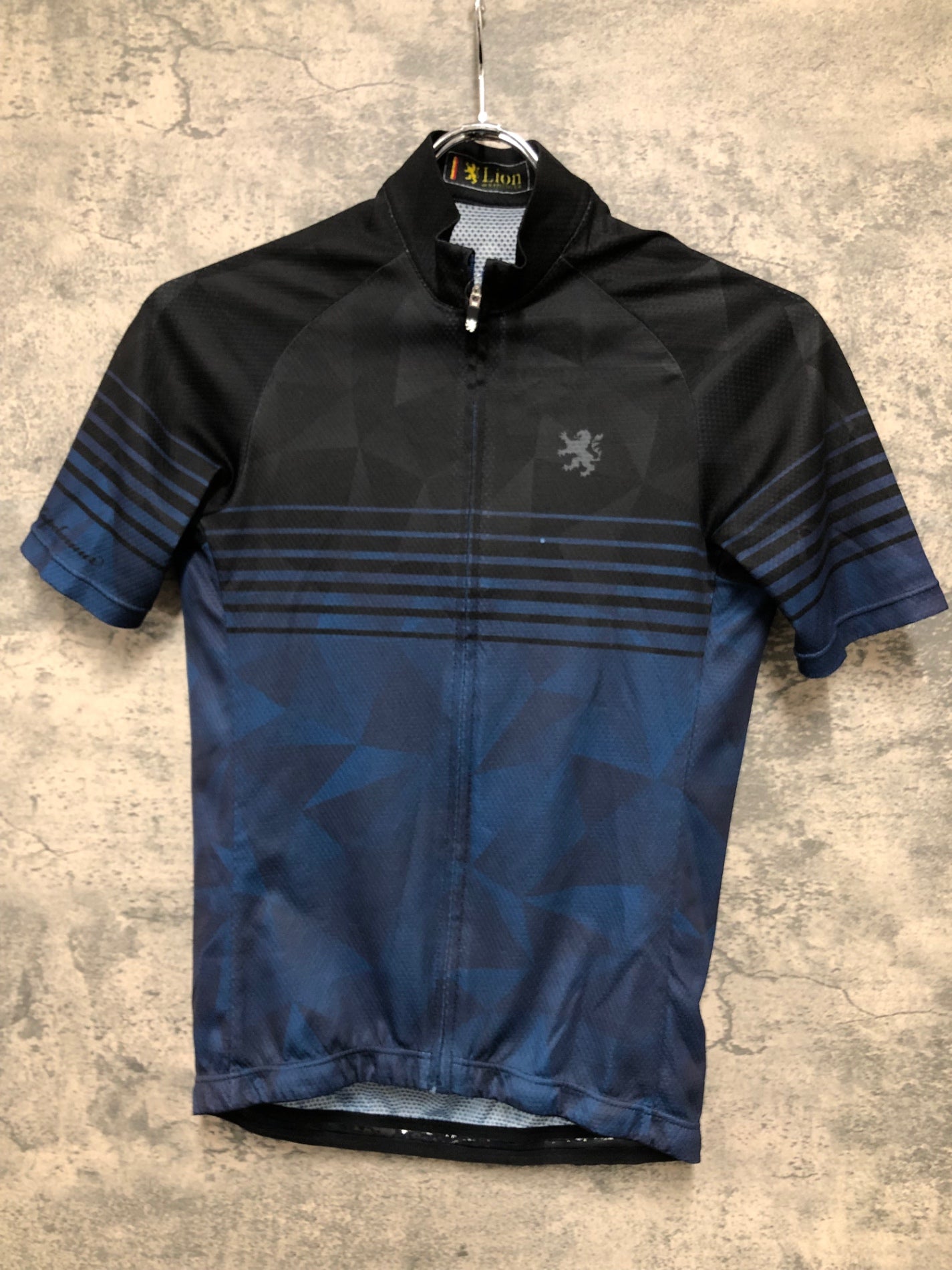 IZ773 リオンドカペルミュール Lion de KAPELMUUR 半袖 サイクルジャージ 黒 紺 M ※一部穴