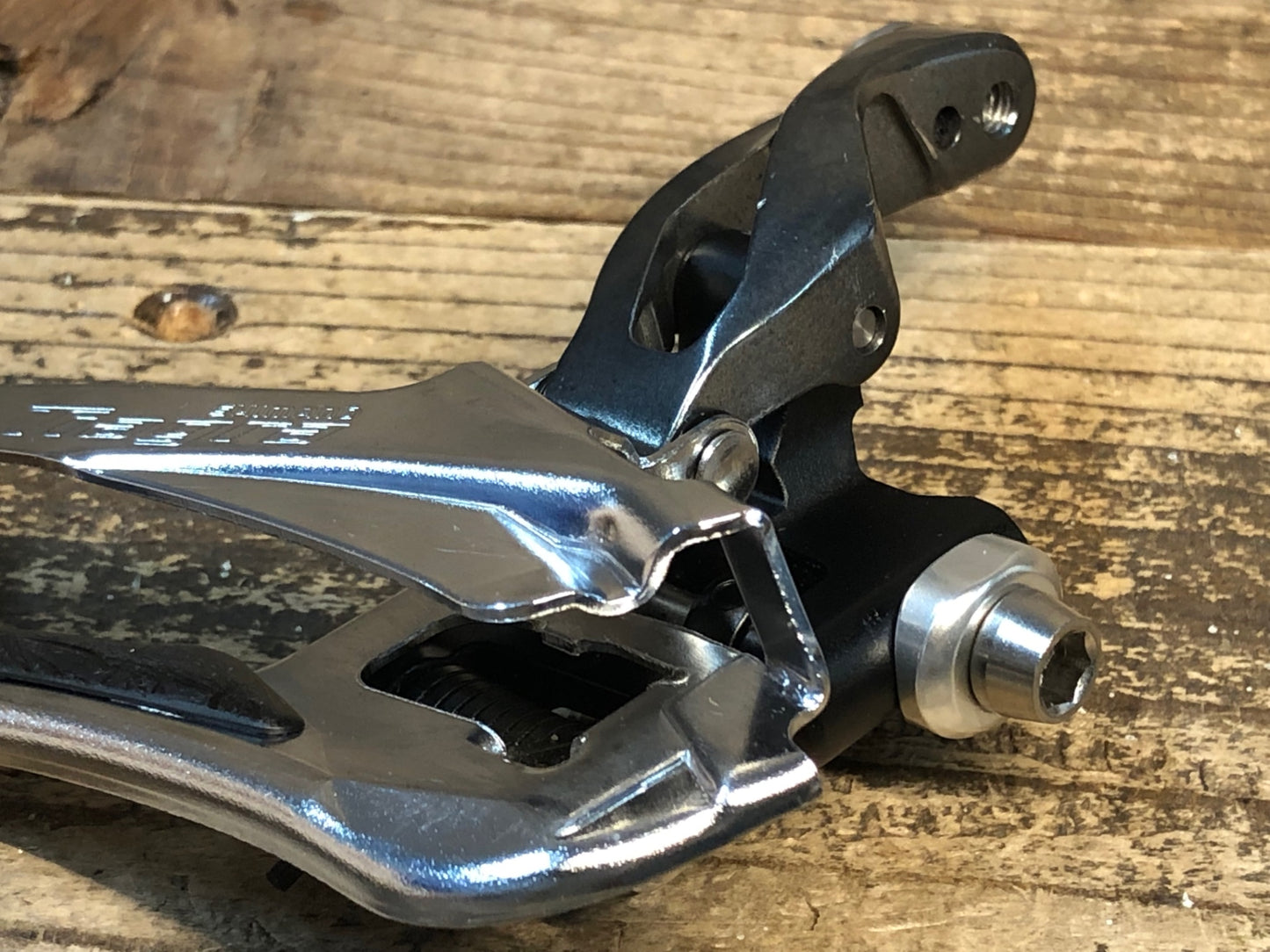 JA578 シマノ SHIMANO ティアグラ Tiagra FD-4700 フロントディレイラー 直付