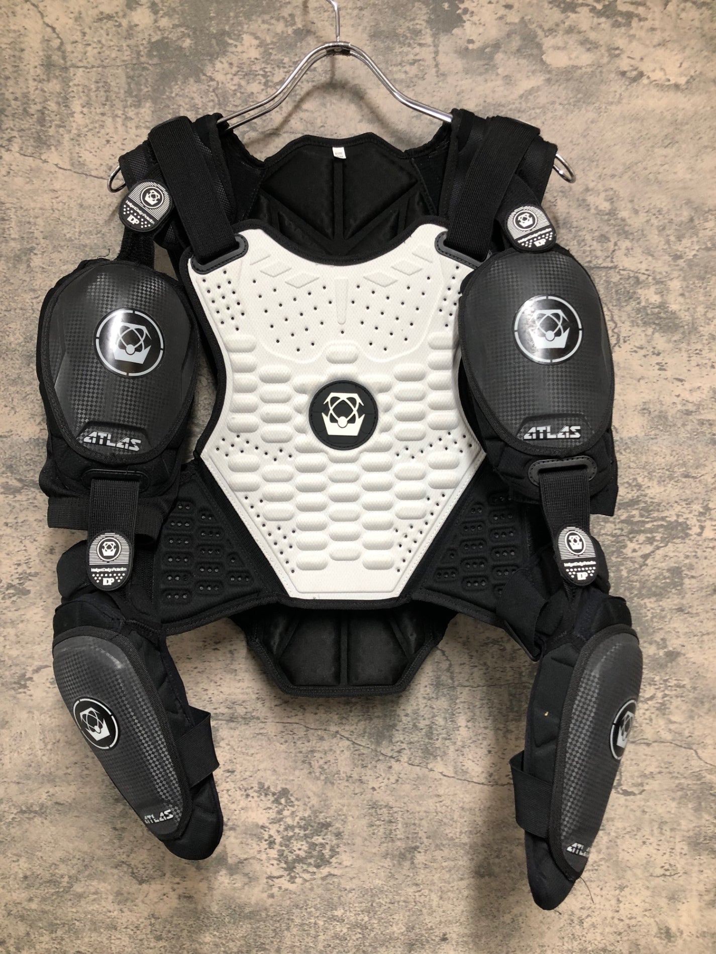 HR467 アトラス ATLAS ガーディアンボディプロテクター 白 S/Mサイズ (胸囲84-104cm)