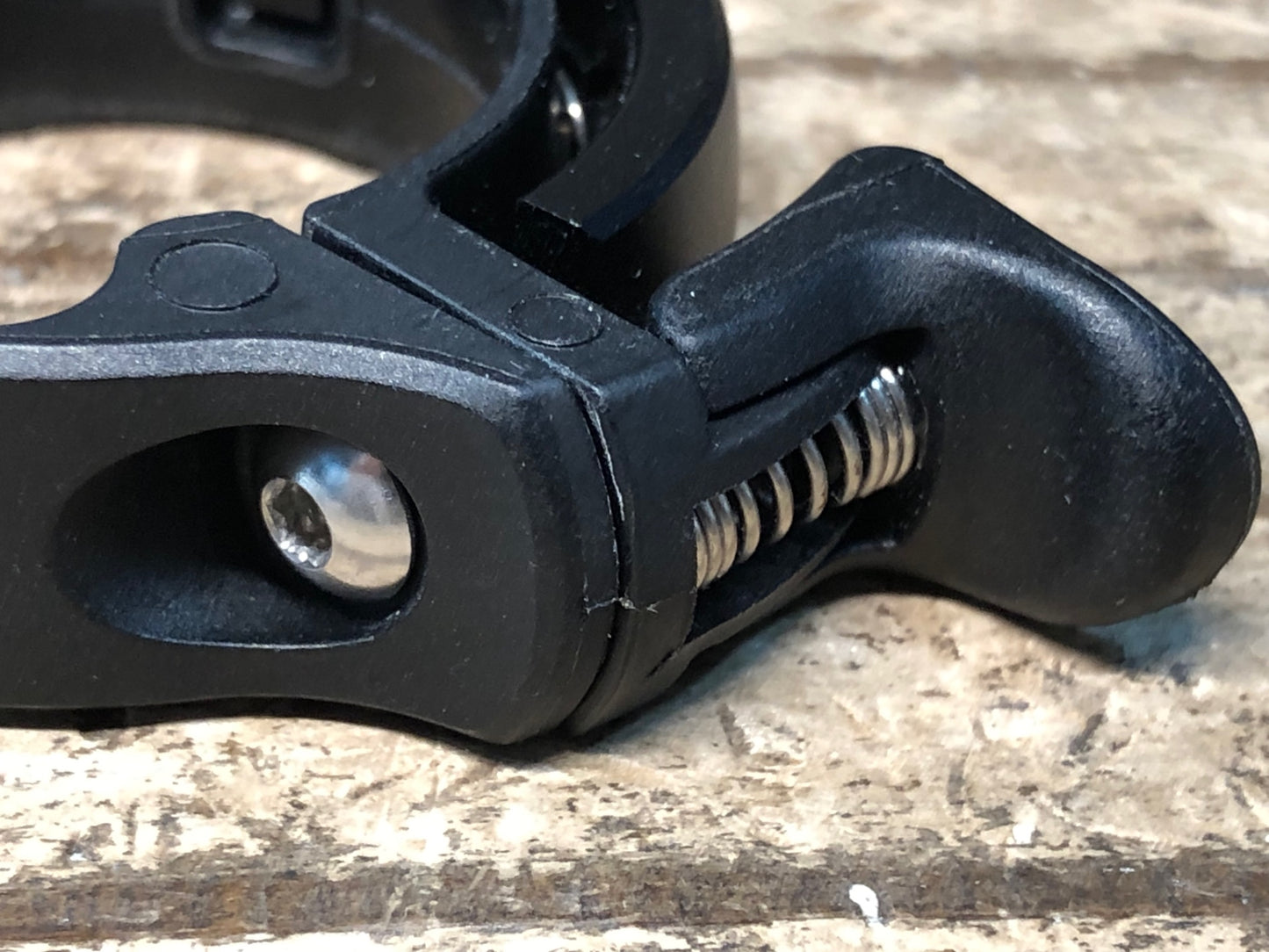 IN669 ノグ knog オイ Oi ベル Φ31.8 黒