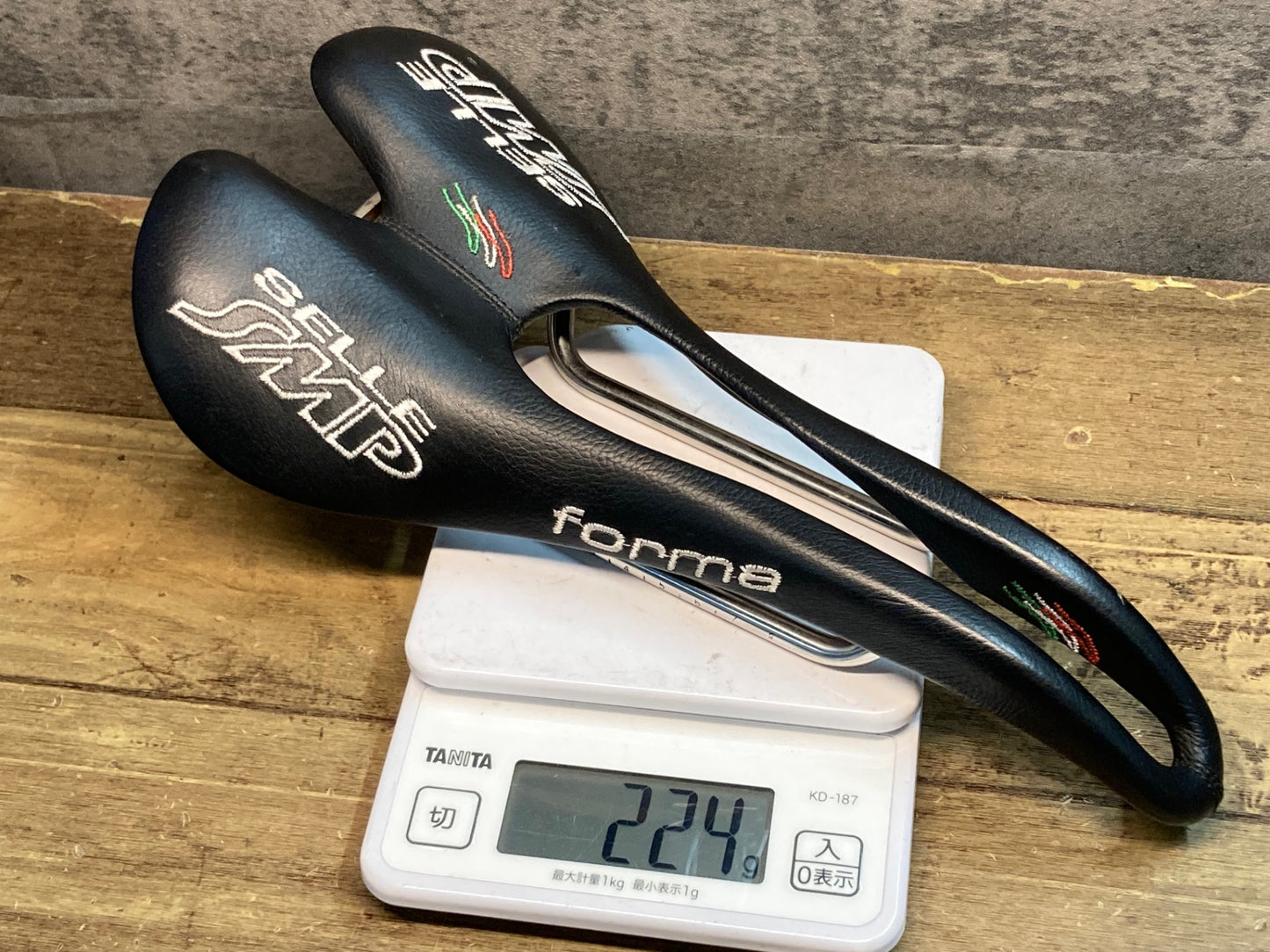 IX774 セラ Selle SMP forma サドル 黒 inox Tubeレール