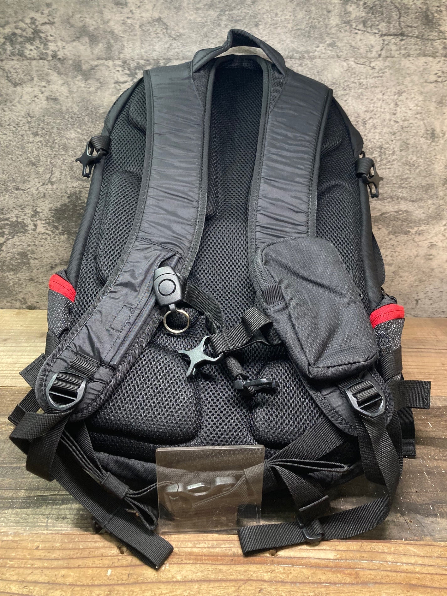 IN588 シマノ SHIMANO T30 サイクリングバッグ バックパック 16L 黒 ※防水カバー付属