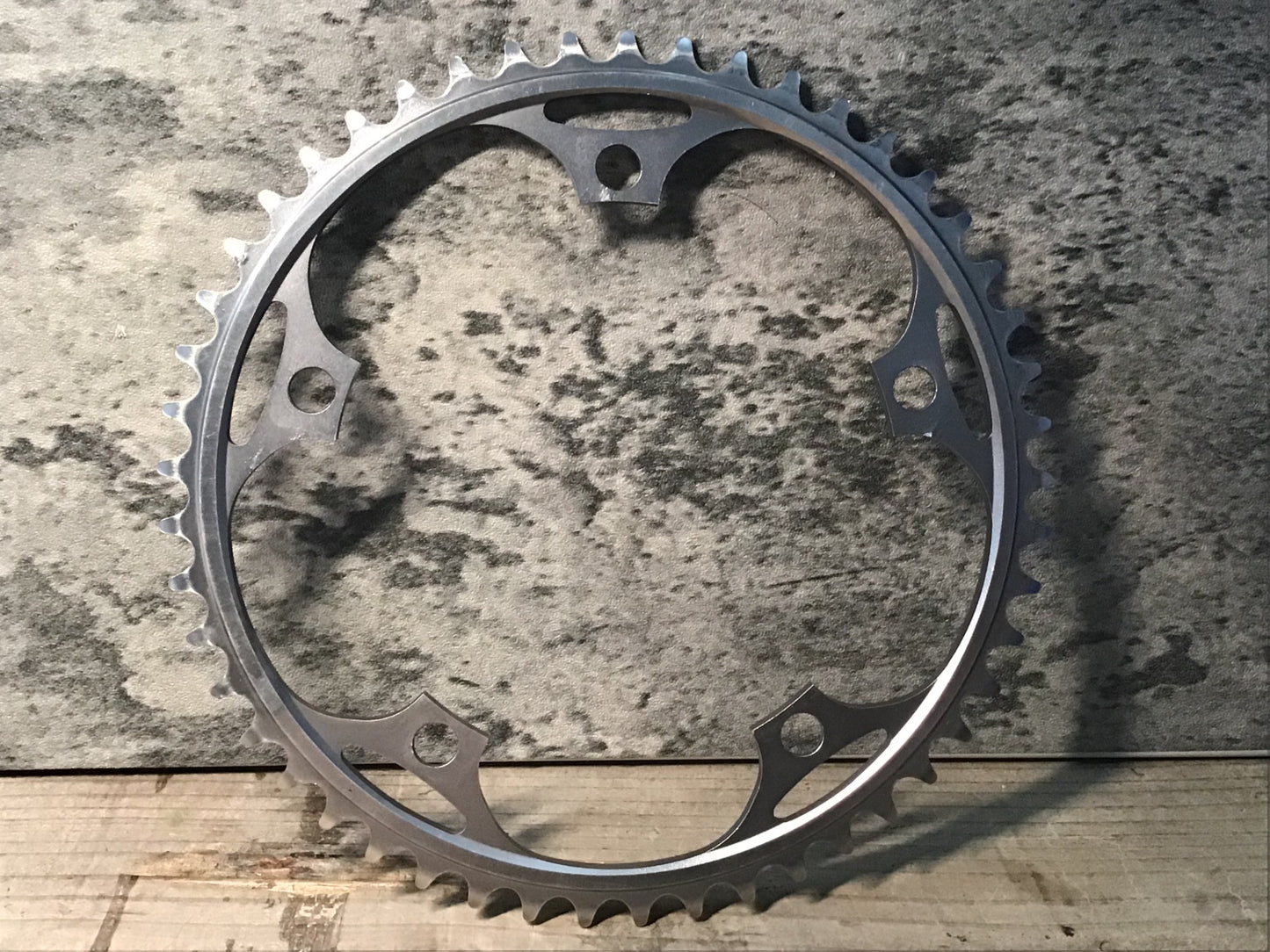 IR424 シマノ SHIMANO デュラ―エス DURA-ACE チェーンリング 49T PCD144 厚歯 NJS シングル ピスト