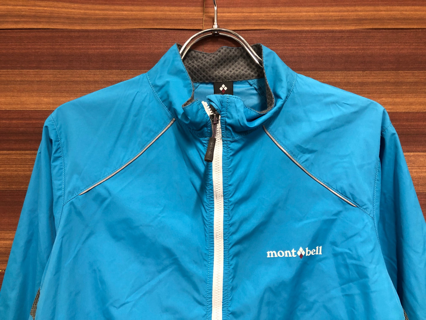 IQ437 モンベル mont-bell ウインドブレーカー 水色 L