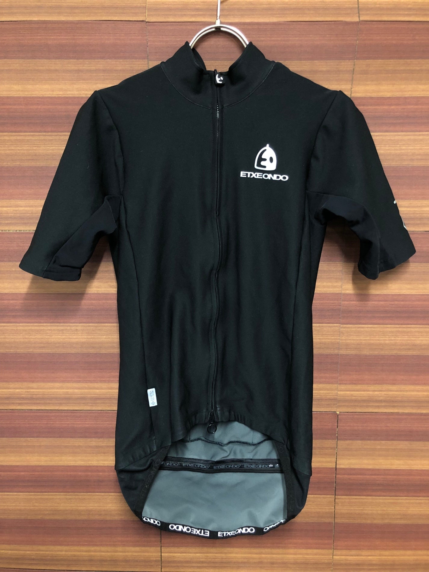 IN812 エチュオンド ETXEONDO 半袖 サイクルジャージ 黒 S GORE-TEX INFINIUM