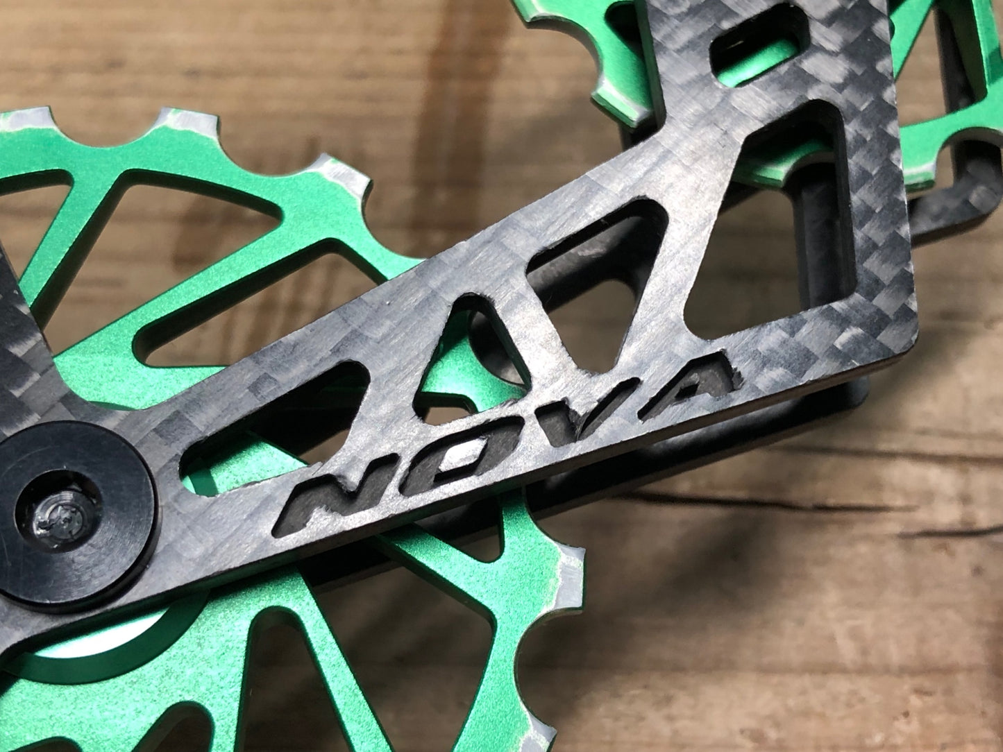 IQ468 ノヴァライド NOVA RIDE ビッグプーリー 3Kカーボン セラミック 14/17T 緑 シマノ12s対応 R8100,R8150,R9200,R9250