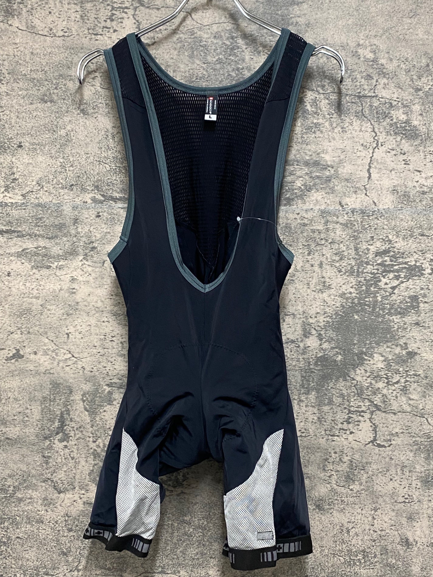 IY787 アソス assos ビブショーツ 黒 L