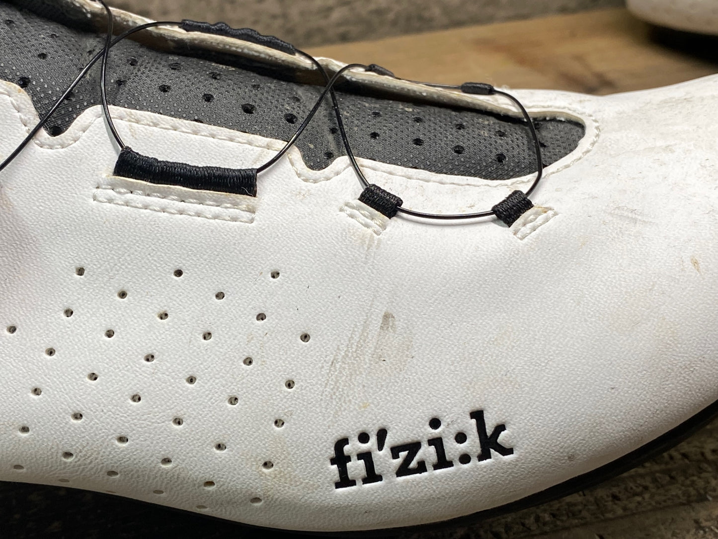 IV405 フィジーク fizik ヴェント VENTO OMNA SPD-SL ビンディングシューズ EU41 白