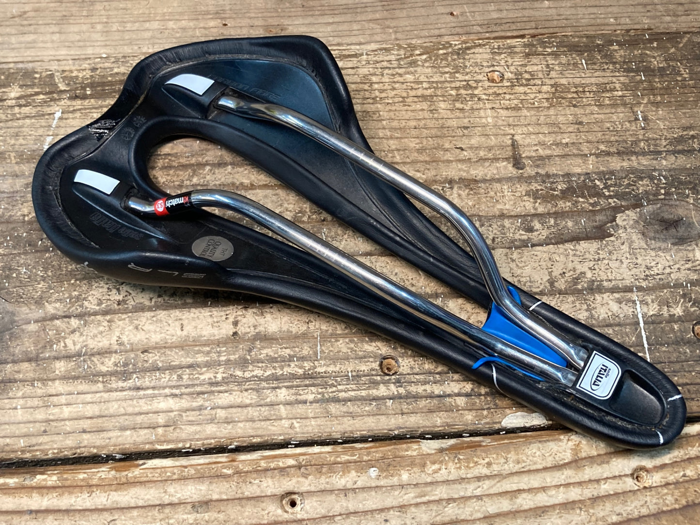 IY528 セライタリア selle italia SLR SUPERFLOW サドル 黒 Ti316レール