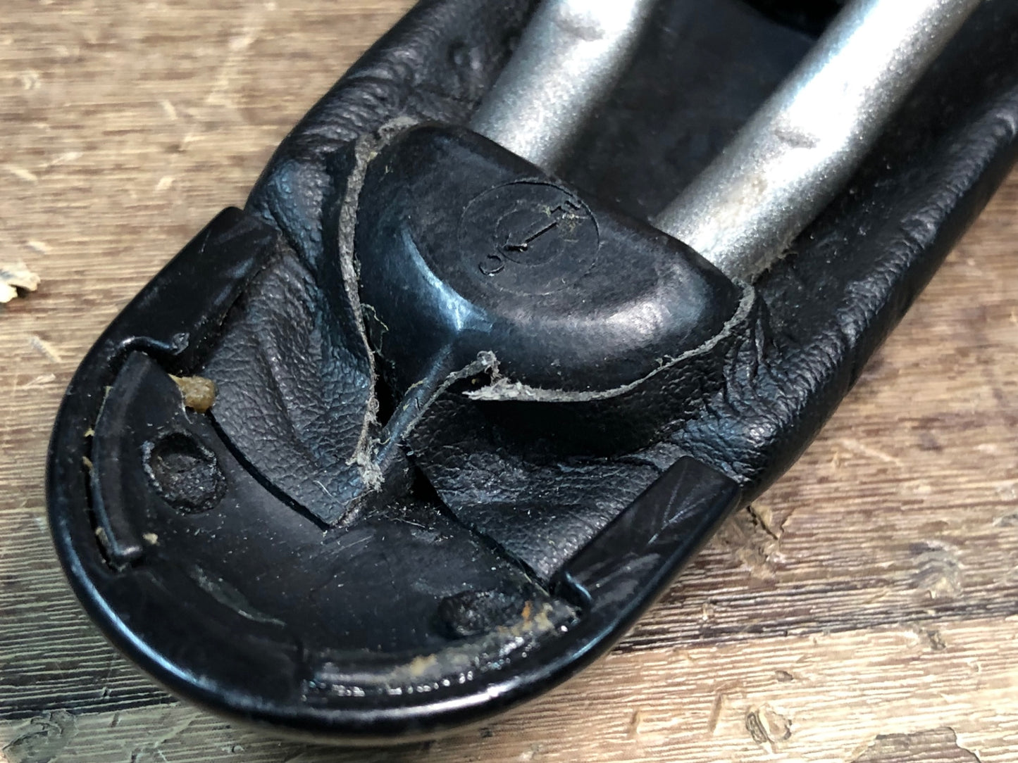 IM567 スペシャライズド SPECIALIZED TOUPE Ti143 サドル 黒 Hollow Ti レール