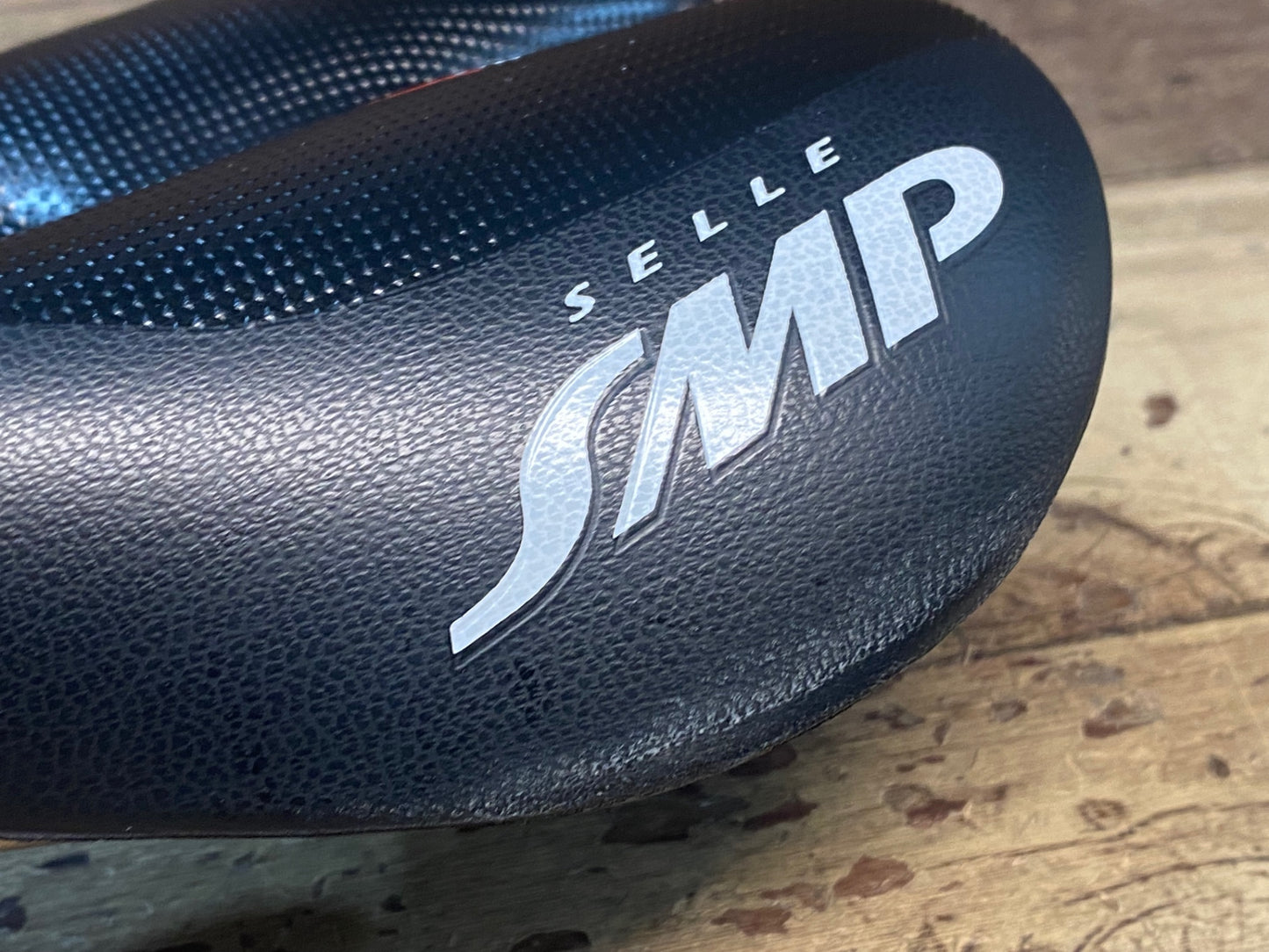 IH384 SELLE SMP ヘル HELL サドル 黒 ステンレスレール