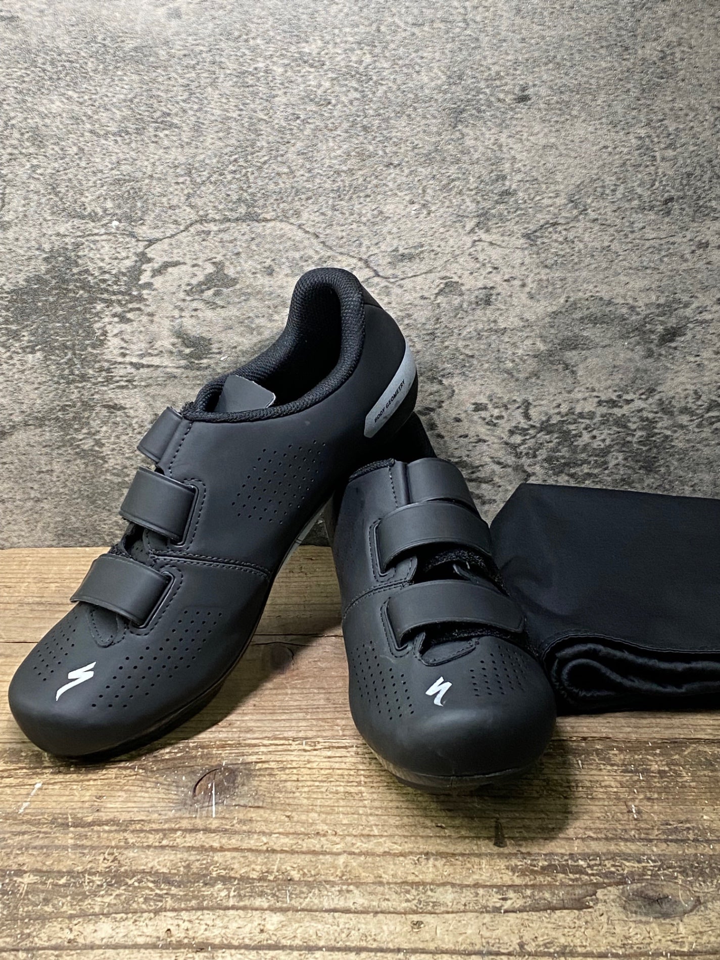 IY494 スペシャライズド SPECIALIZED トーチ TORCH1.0 ビンディングシューズ SPD 黒 EU43 ベルクロ