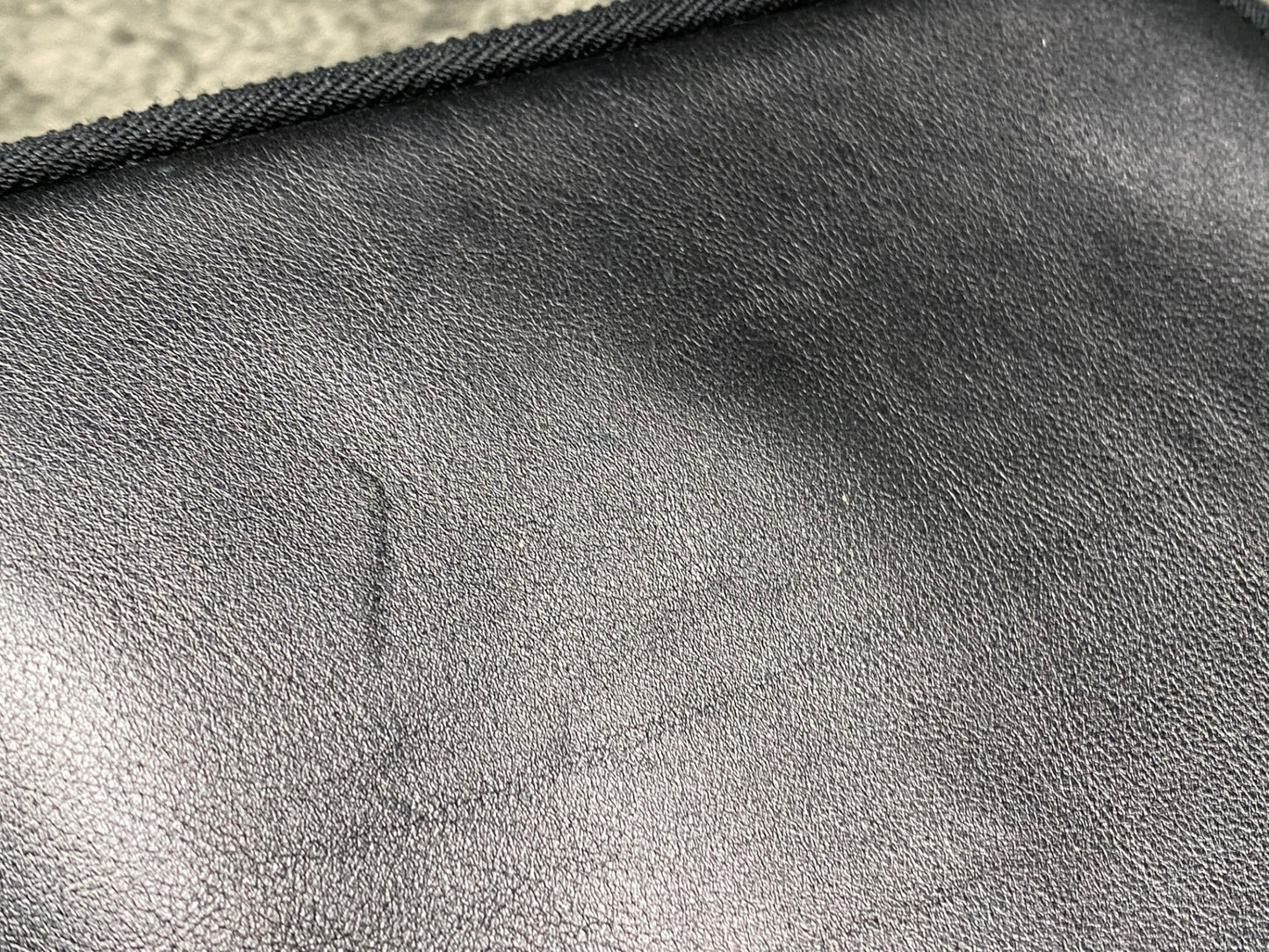 IQ877 ラファ Rapha TRAVEL POUCH Large leather Pouch ポーチ 黒