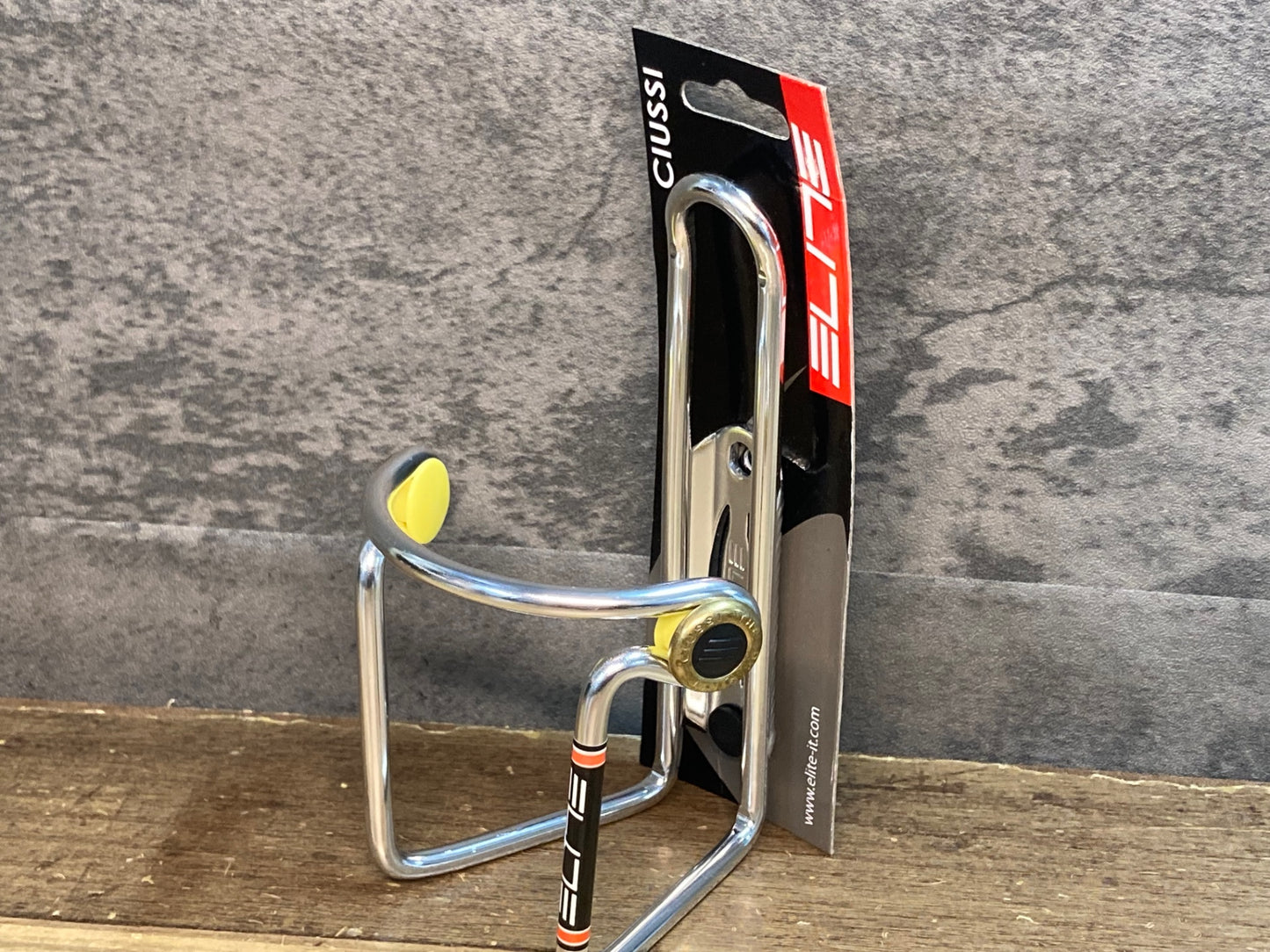 IV368 エリート ELITE Ciussi ボトルケージ 未使用品