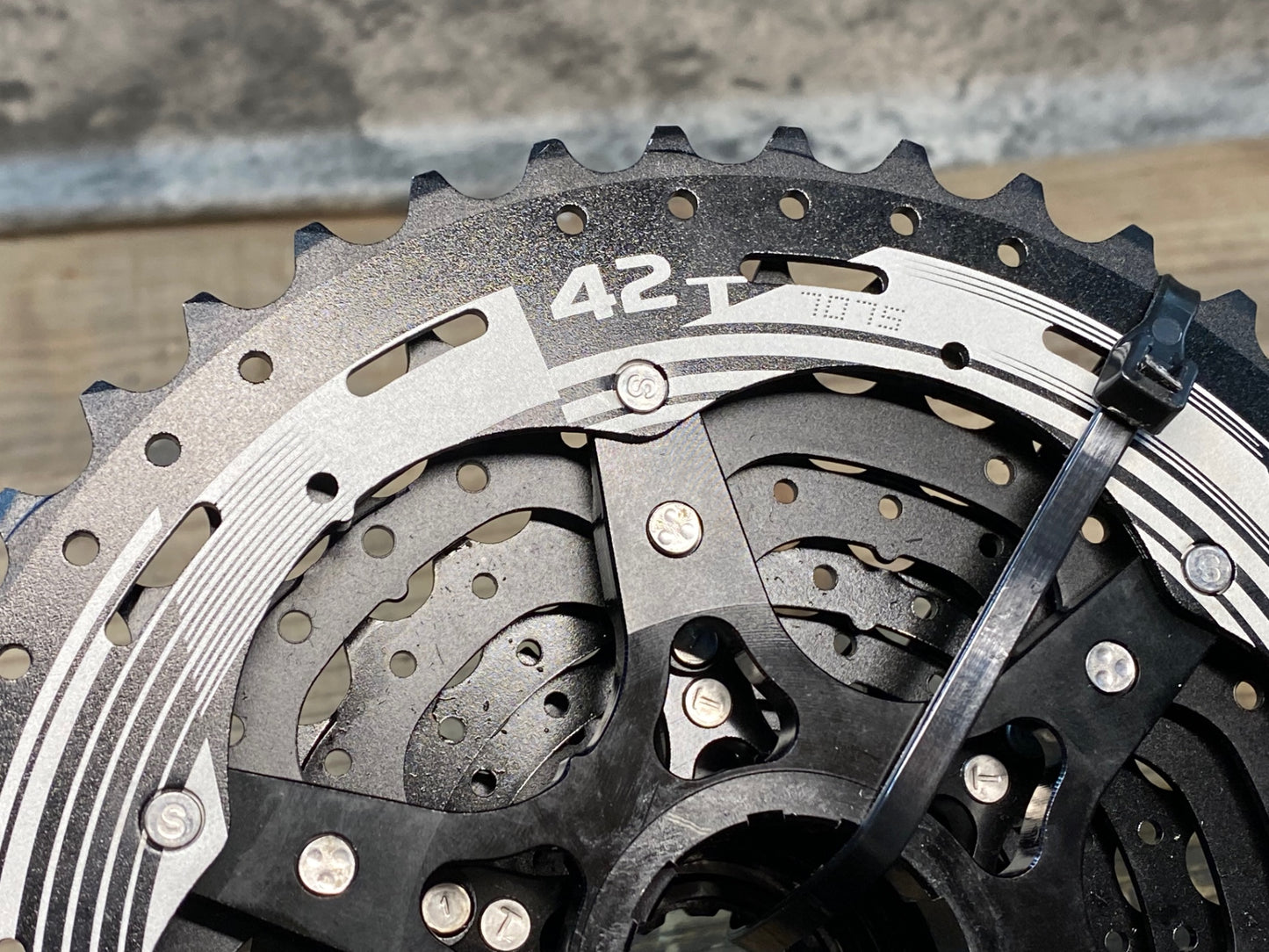 IR797 サンレース SUNRACE MS8 スプロケット 11-42T 11S