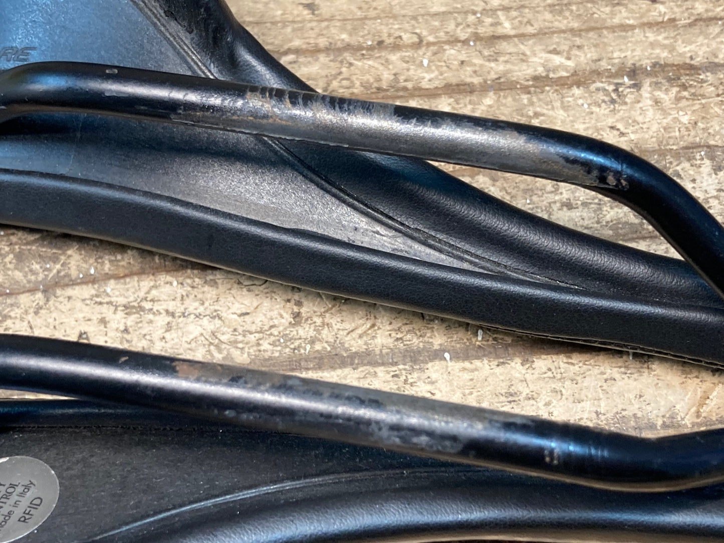 IY529 セライタリア selle italia SLR SUPERFLOW サドル 黒 MANGANESEレール