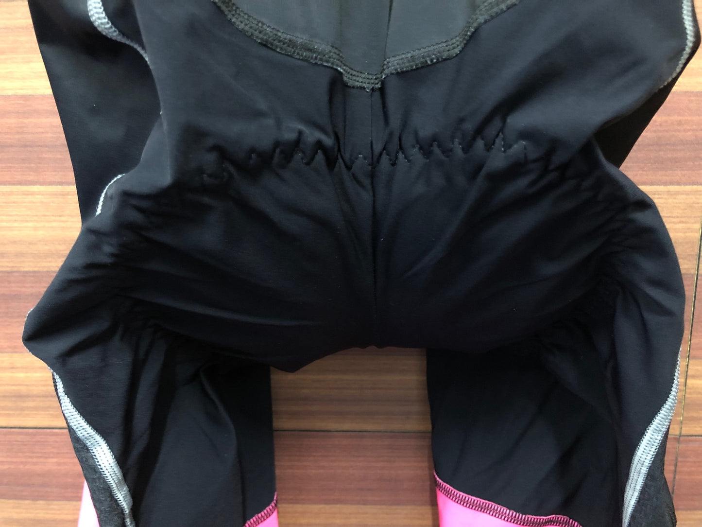 IO742 アレ ALE ビブショーツ 黒 ピンク M