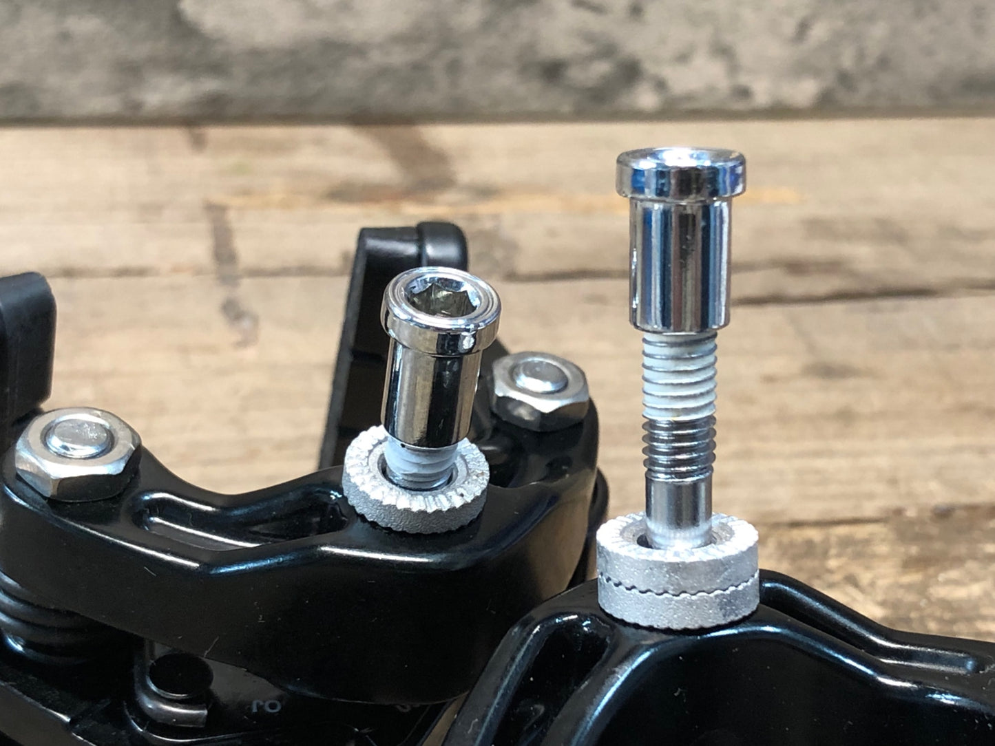 IT142 シマノ SHIMANO 105 BR-5800 ブレーキキャリパー 前後セット