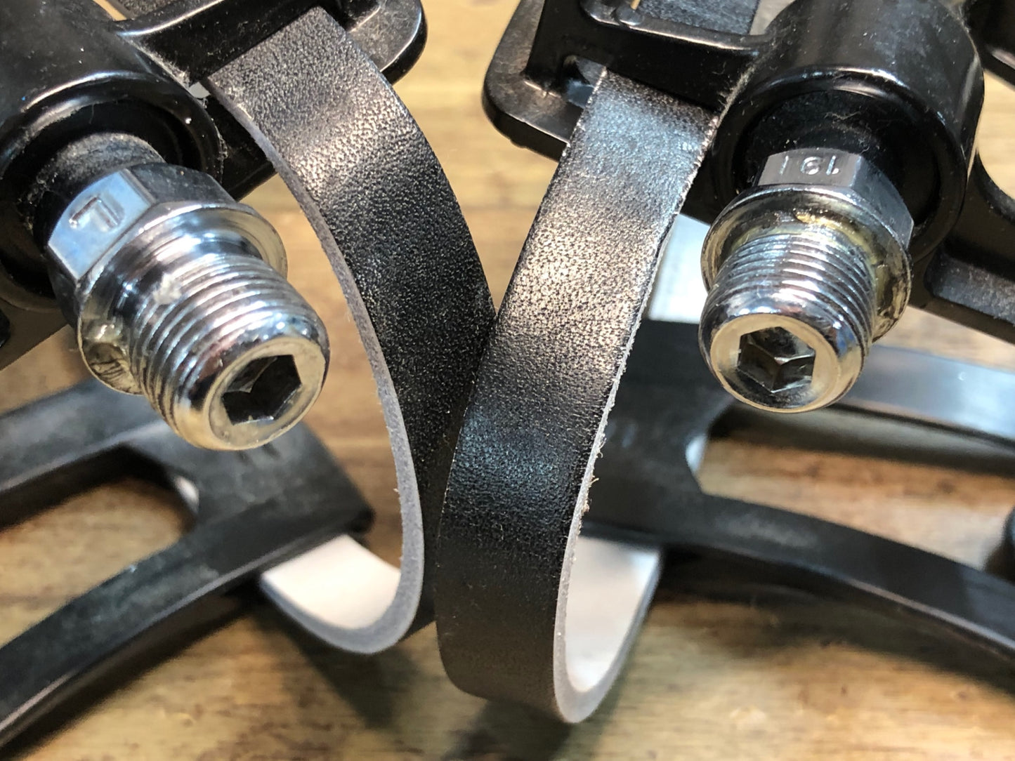 IN675 三ヶ島 MKS GR-9 Platform ペダル トゥクリップ ストラップ 付属 黒