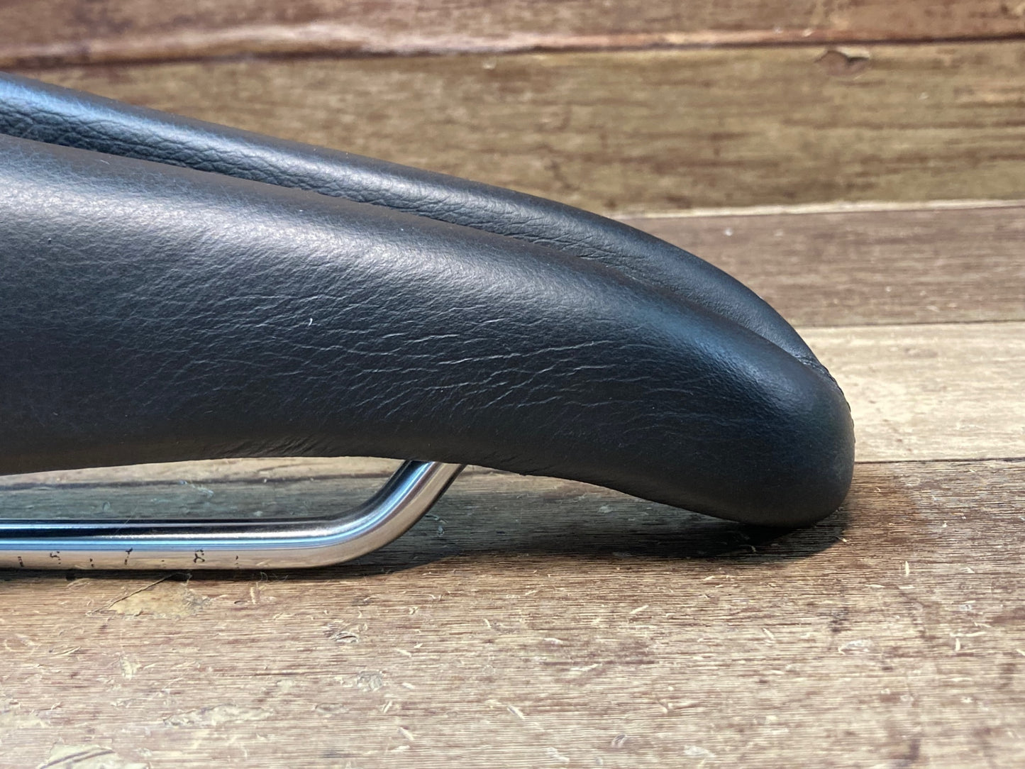 IL830 SELLE SMP T3 サドル 黒 inox tubeレール