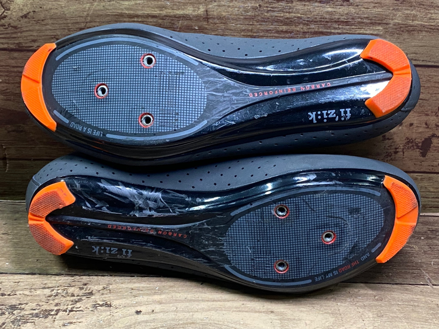 IJ544 フィジーク FIZIK R5 ビンディングシューズ SPD-SL EU41 グレー/オレンジ ※ソール傷