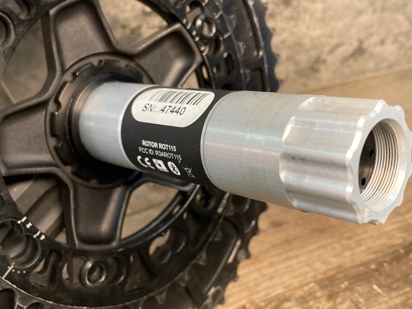 IS068 ROTOR 2in POWER クランクセット 楕円 チェーンリング 52-36 充電器付属 右クランクのみ