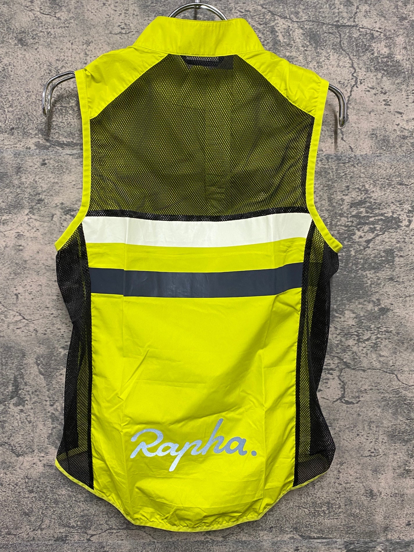 IY110 ラファ Rapha Brevet ジレ サイクルベスト S ネオンイエロー