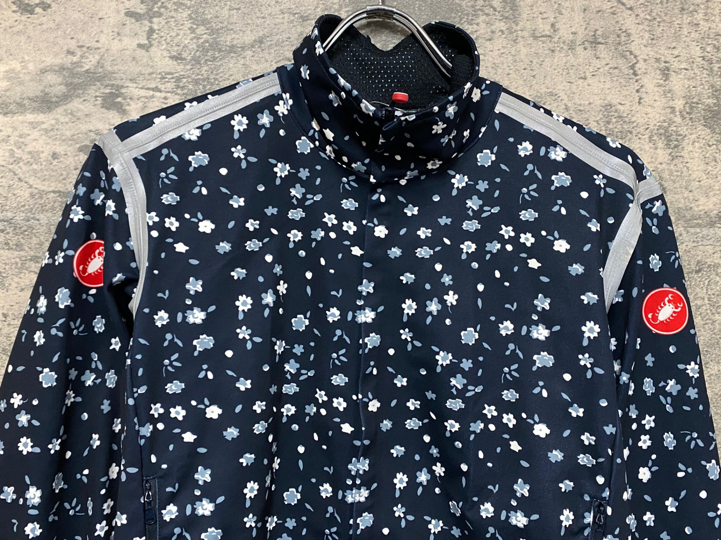 IZ055 カステリ CASTELLI ROSSO CORSA perfetto 長袖 サイクルジャケット 黒 花柄 L GORE-TEX