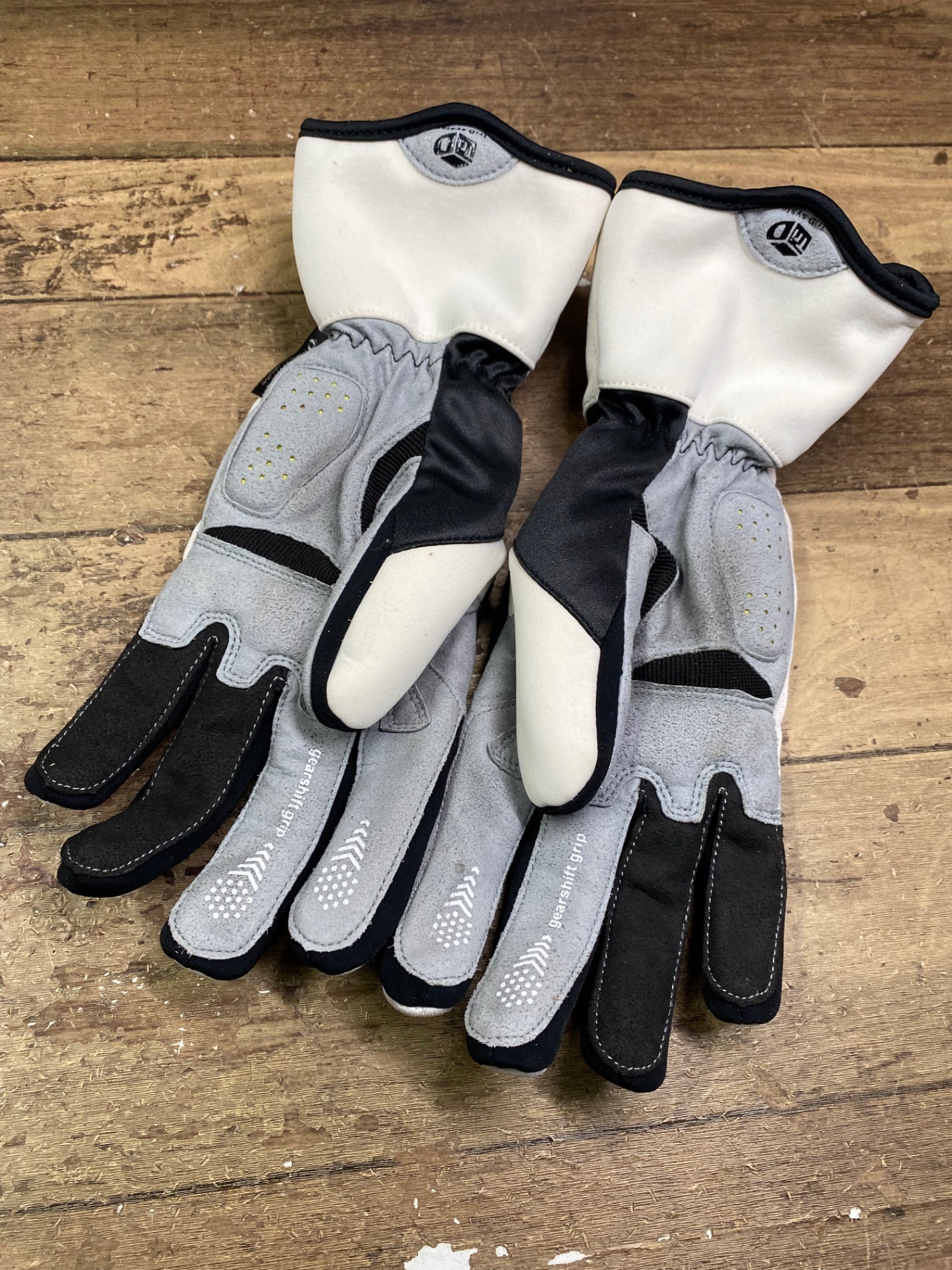 IN186 パールイズミ PEARL iZUMi 長指 グローブ 白 黒 グレー M 裏起毛 厚手