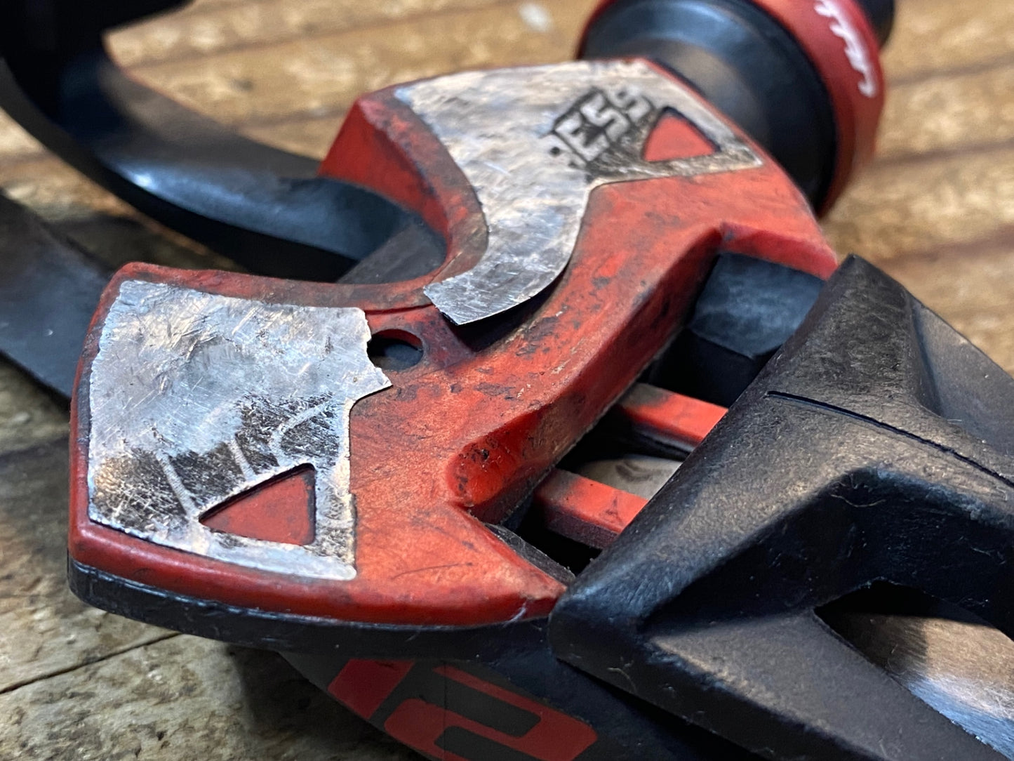 GH145 タイム TIME エクスプレッソ expresso 12 ビンディングペダル 黒赤 チタン ※踏み面削れ ゴリ感大