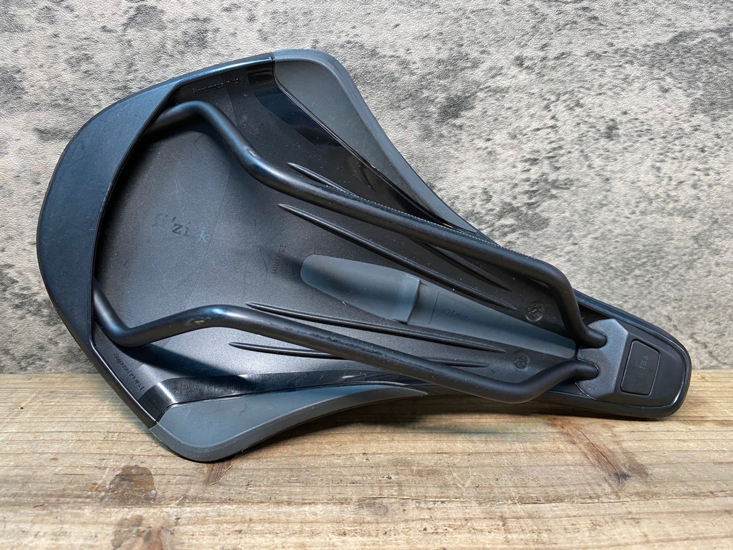 JB568 フィジーク fizik テラ アルゴ TERRA ARGO X5 サドル 黒 150mm S-Alloyレール