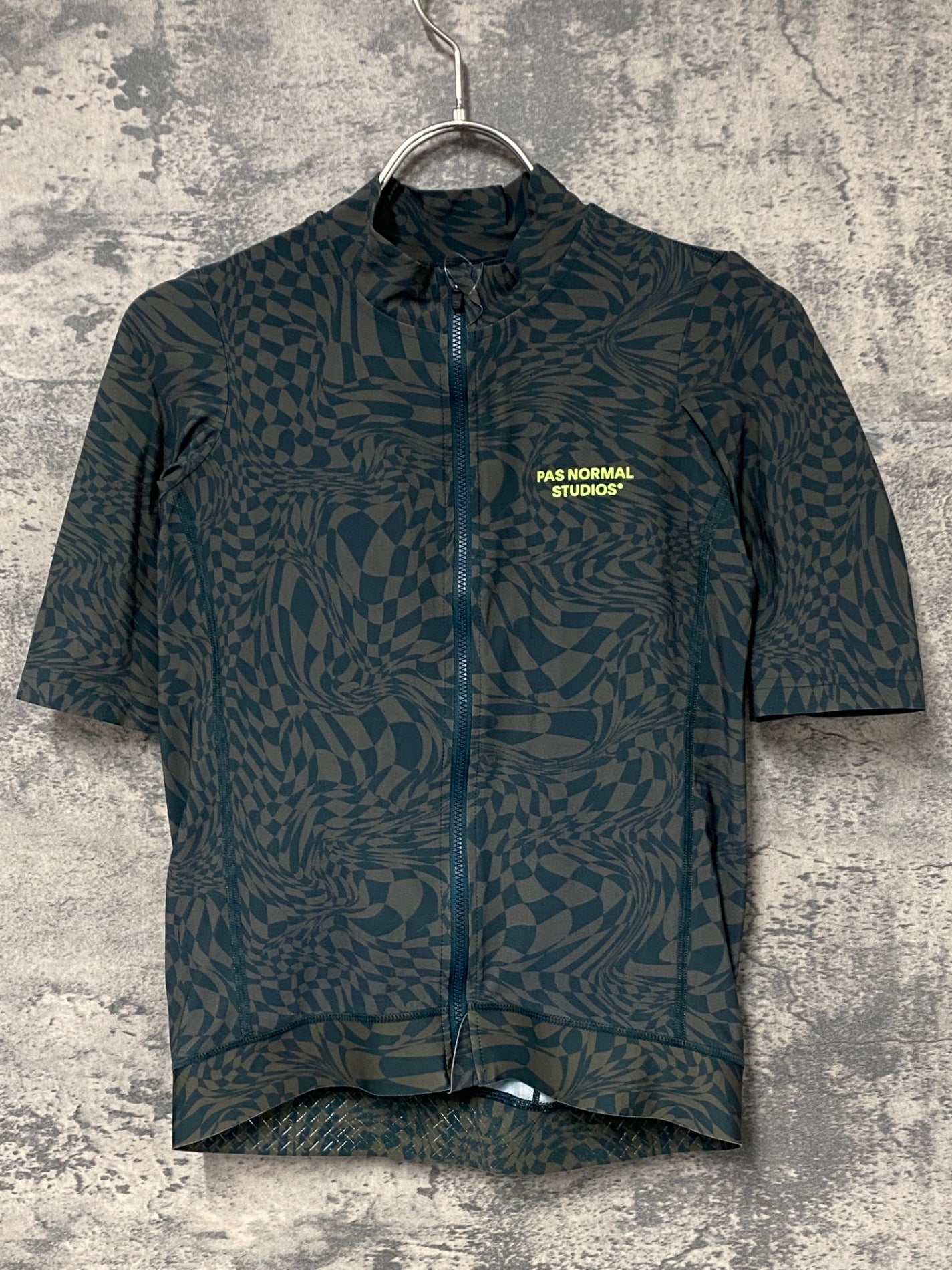 JC437 パスノーマルスタジオ Pas Normal Studios | Men's Essential Jersey 半袖 サイクルジャージ オリーブグリーン S