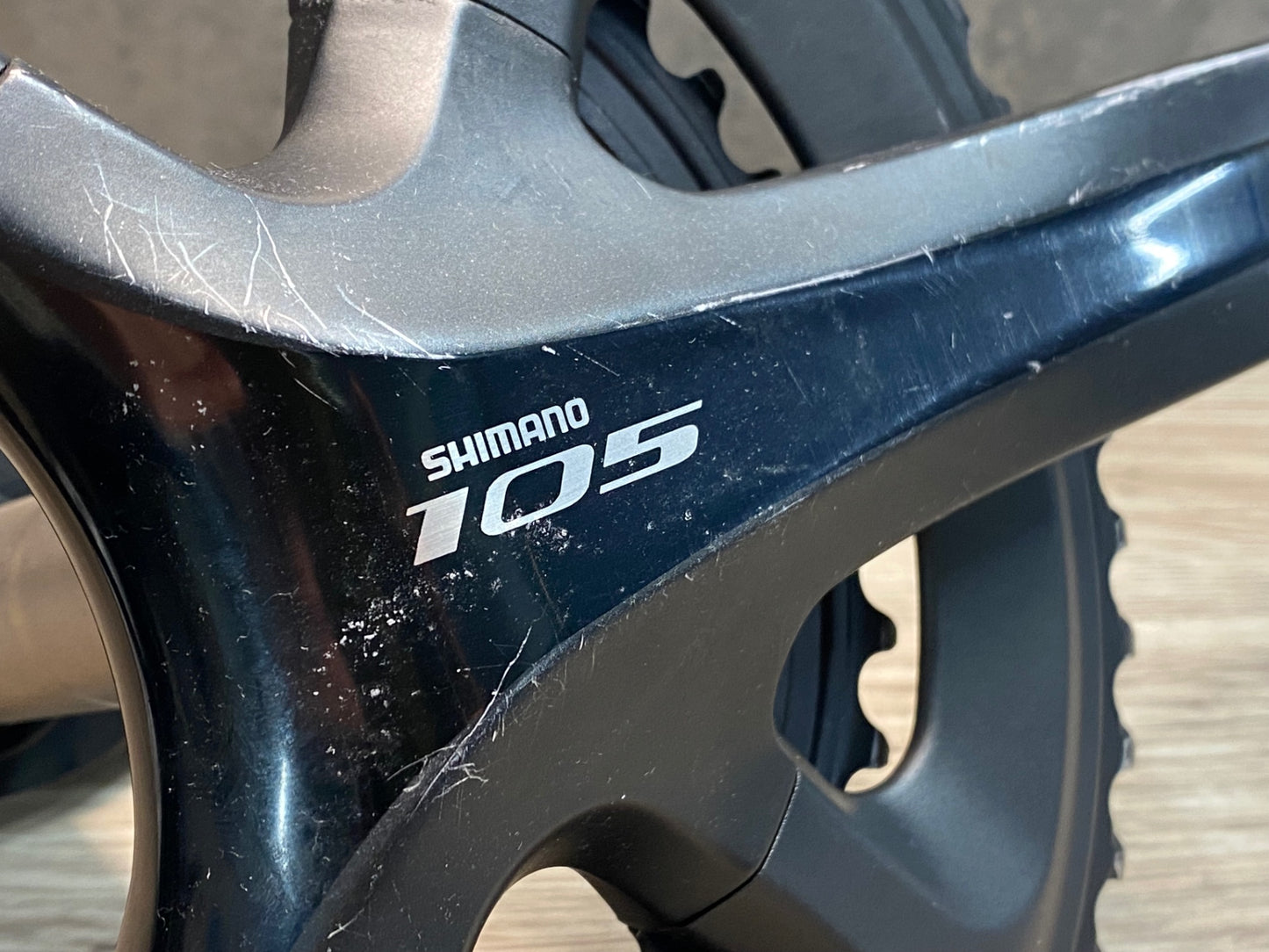 IT139 シマノ SHIMANO 105 FC-5800 クランクセット 172.5mm 50/34T ※アウター削れ