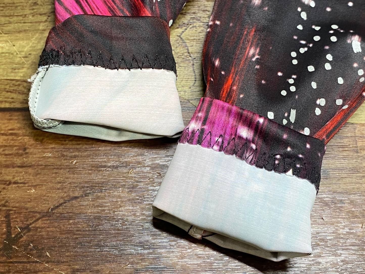 IV891 ジャイアント GIANT Liv ZORYA アームカバー 黒赤 S