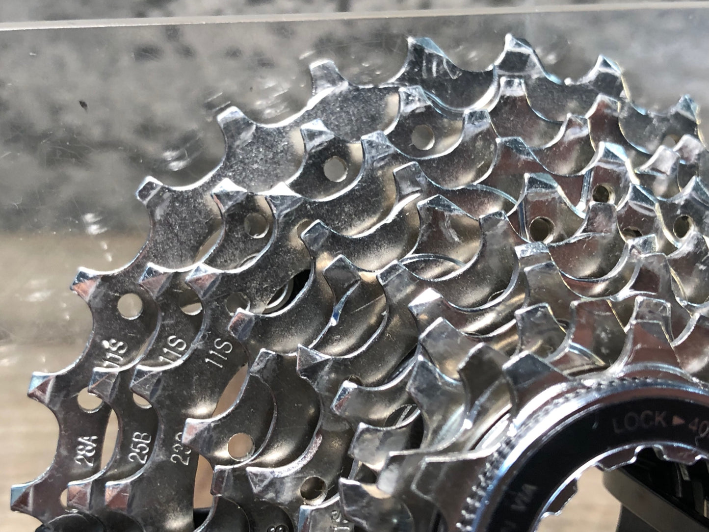 IZ949 シマノ SHIMANO 105 CS-5800 スプロケット 11-28T 11S