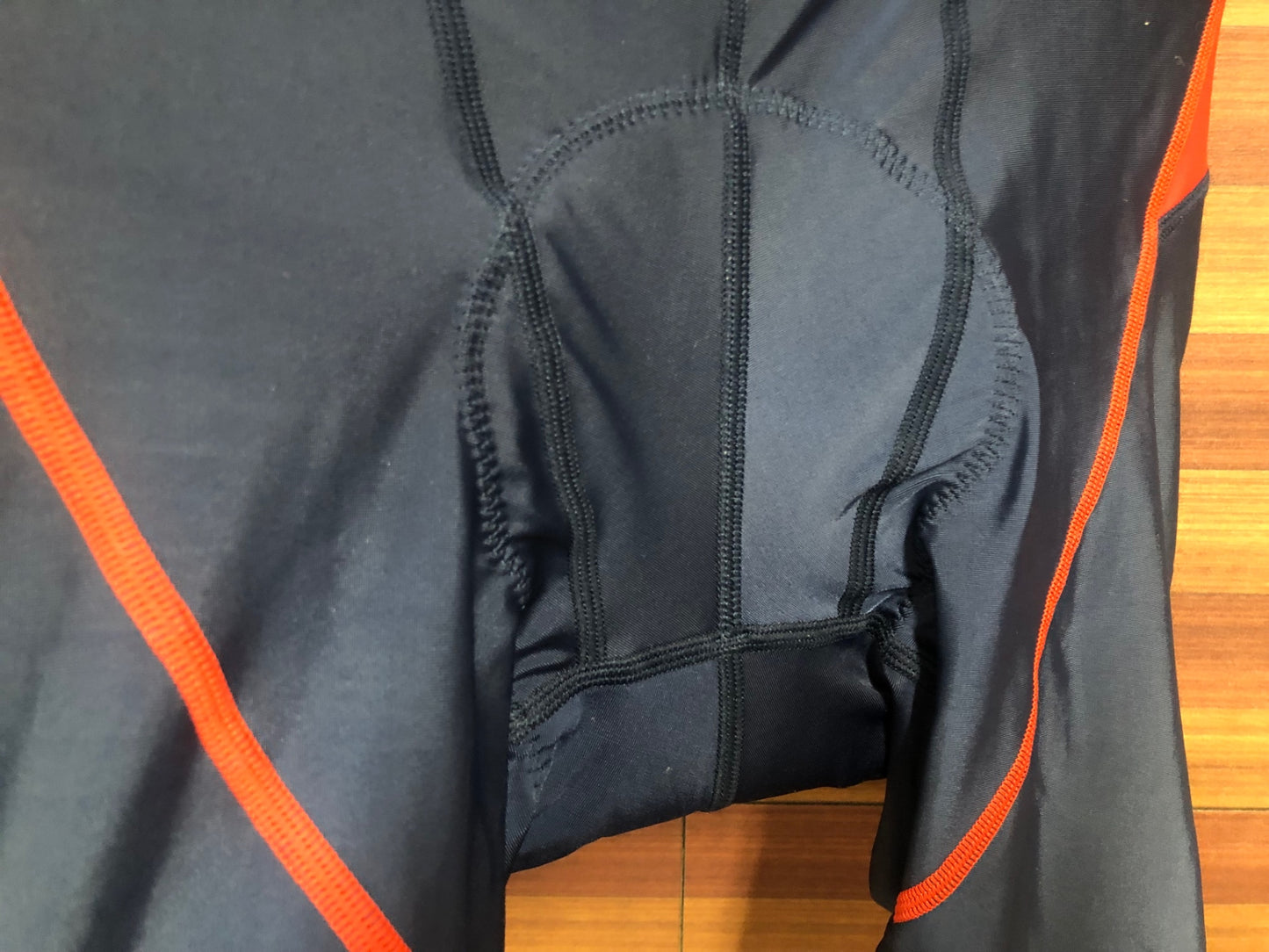 IO084 ルコックスポルティフ le coq sportif レーサーパンツ 紺 赤 O ※擦れ