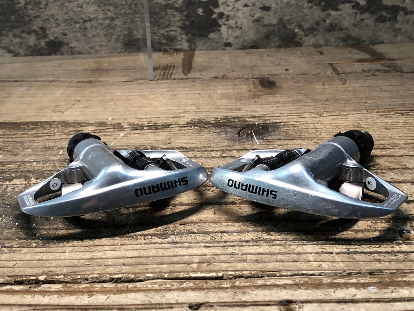 IV311 シマノ SHIMANO PD-A520 ビンディングペダル SPD シルバー