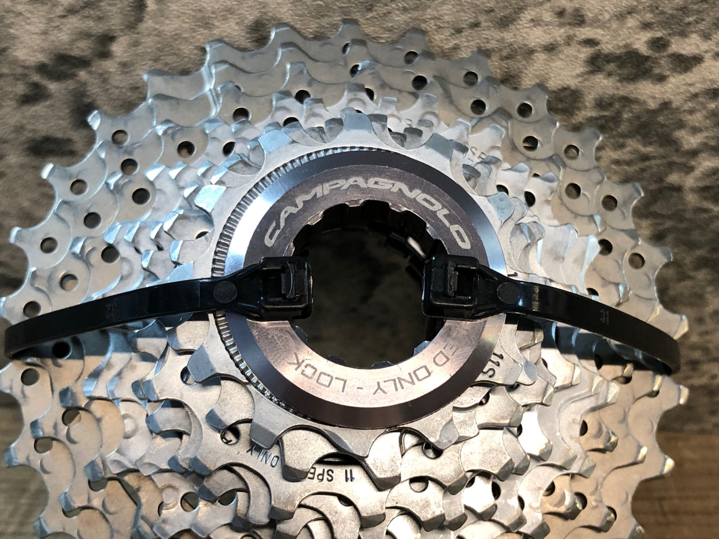 IY323 カンパニョーロ Campagnolo レコード RECORD スプロケット 12-29T 11S