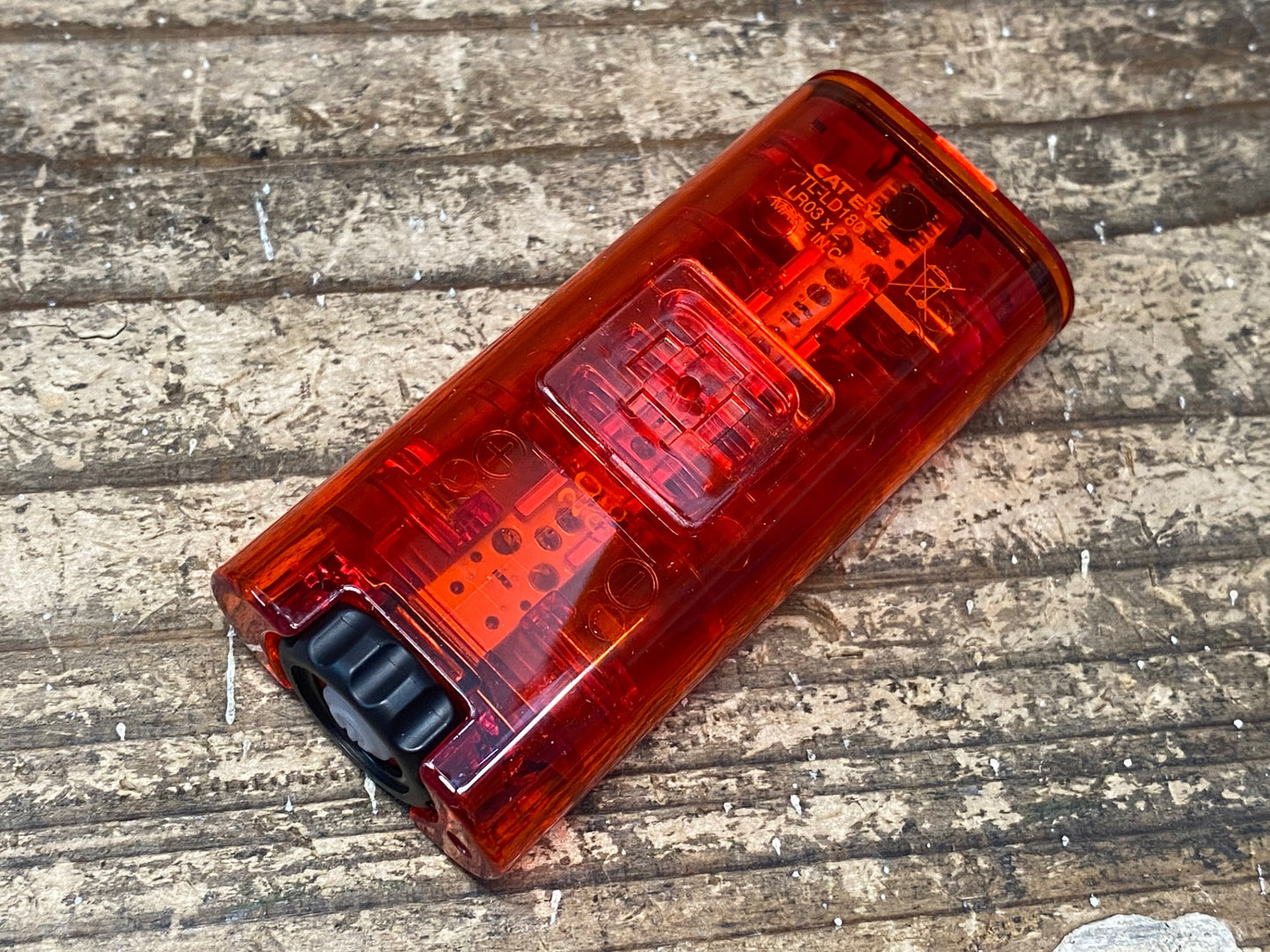 IU831 キャットアイ CAT-EYE TIGHT TL-LD180-R LED テールライト 未使用