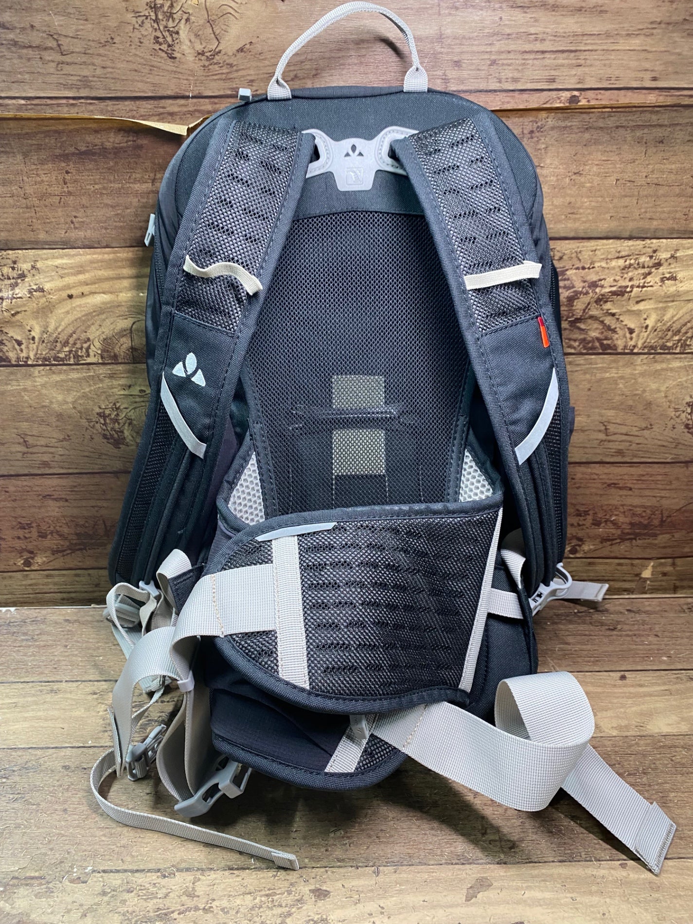 IH760 ファイデ VAUDE CLUSTER 10+3 黒 バックパック リュック