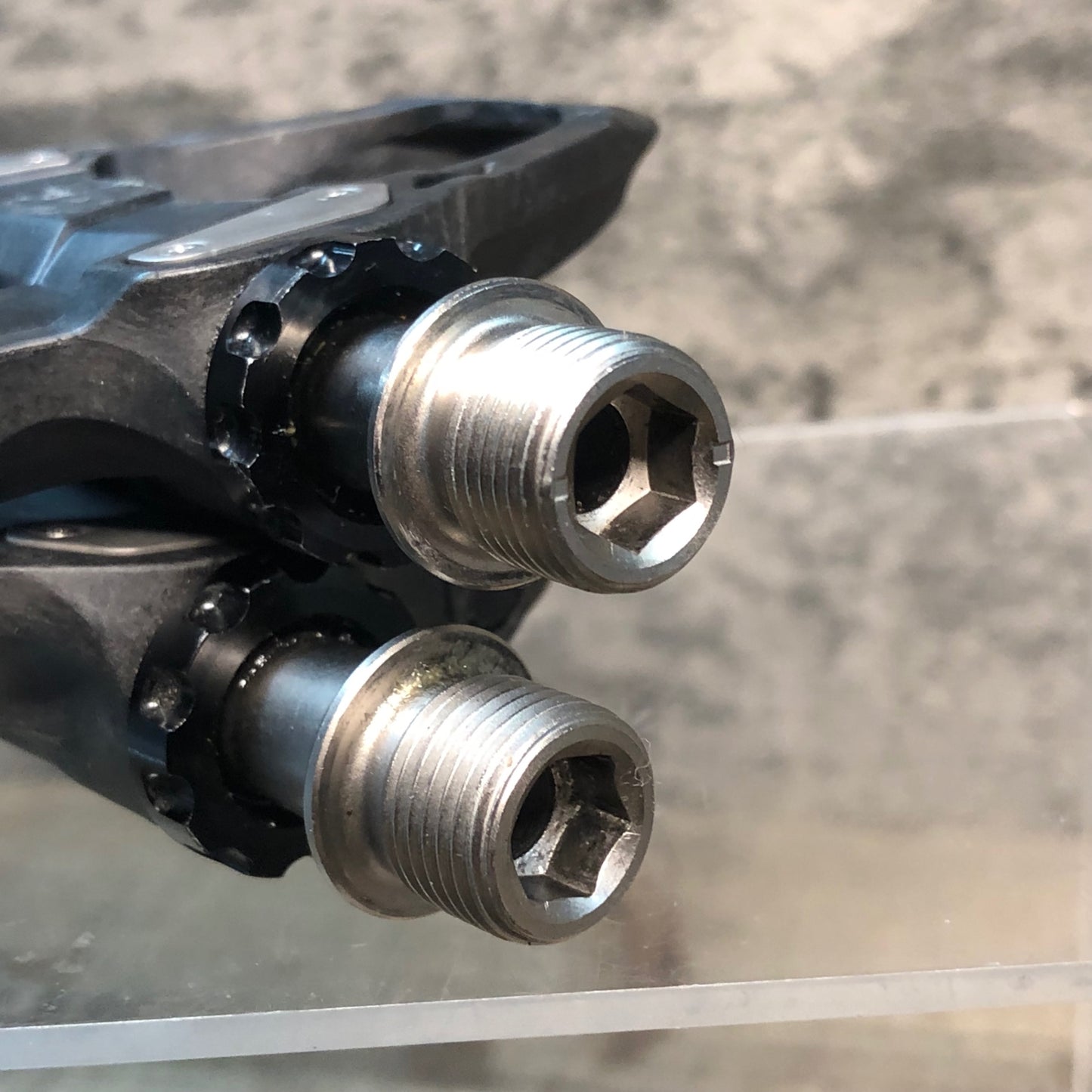 IY295 シマノ SHIMANO 105 PD-R7000 ビンディングペダル SPD-SL