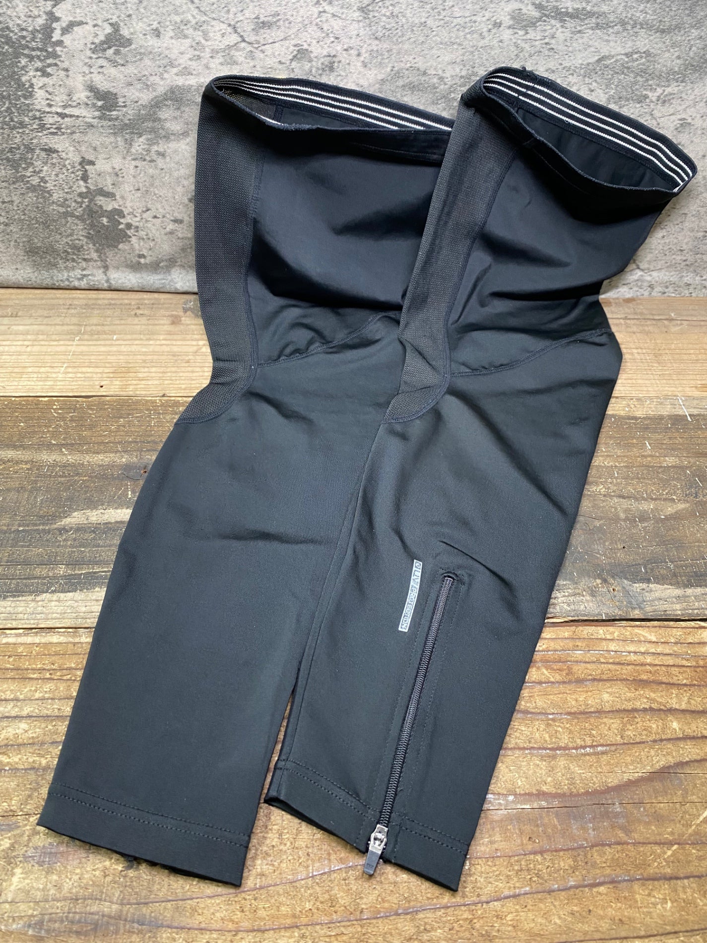 IT028 パールイズミ PEARL iZUMi レッグカバー 黒 L UV PROTECTION